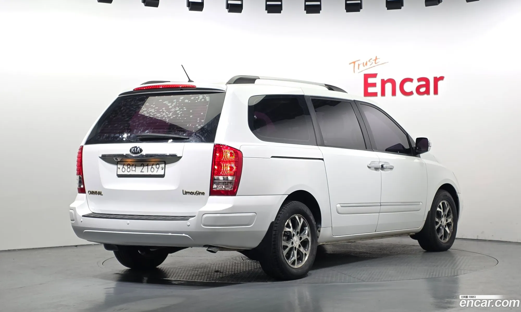 Kia Carnival R 2014 — 5