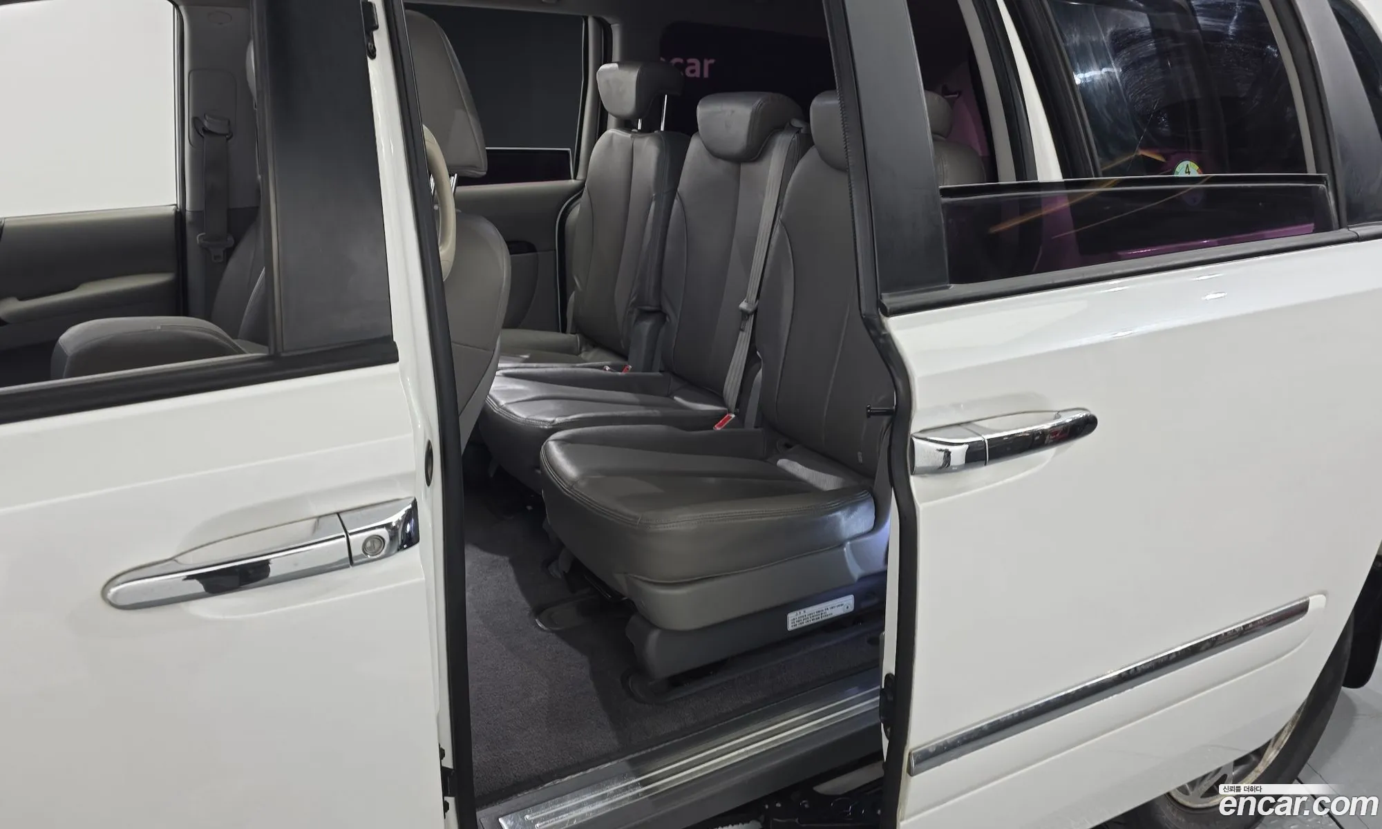 Kia Carnival R 2014 — 9