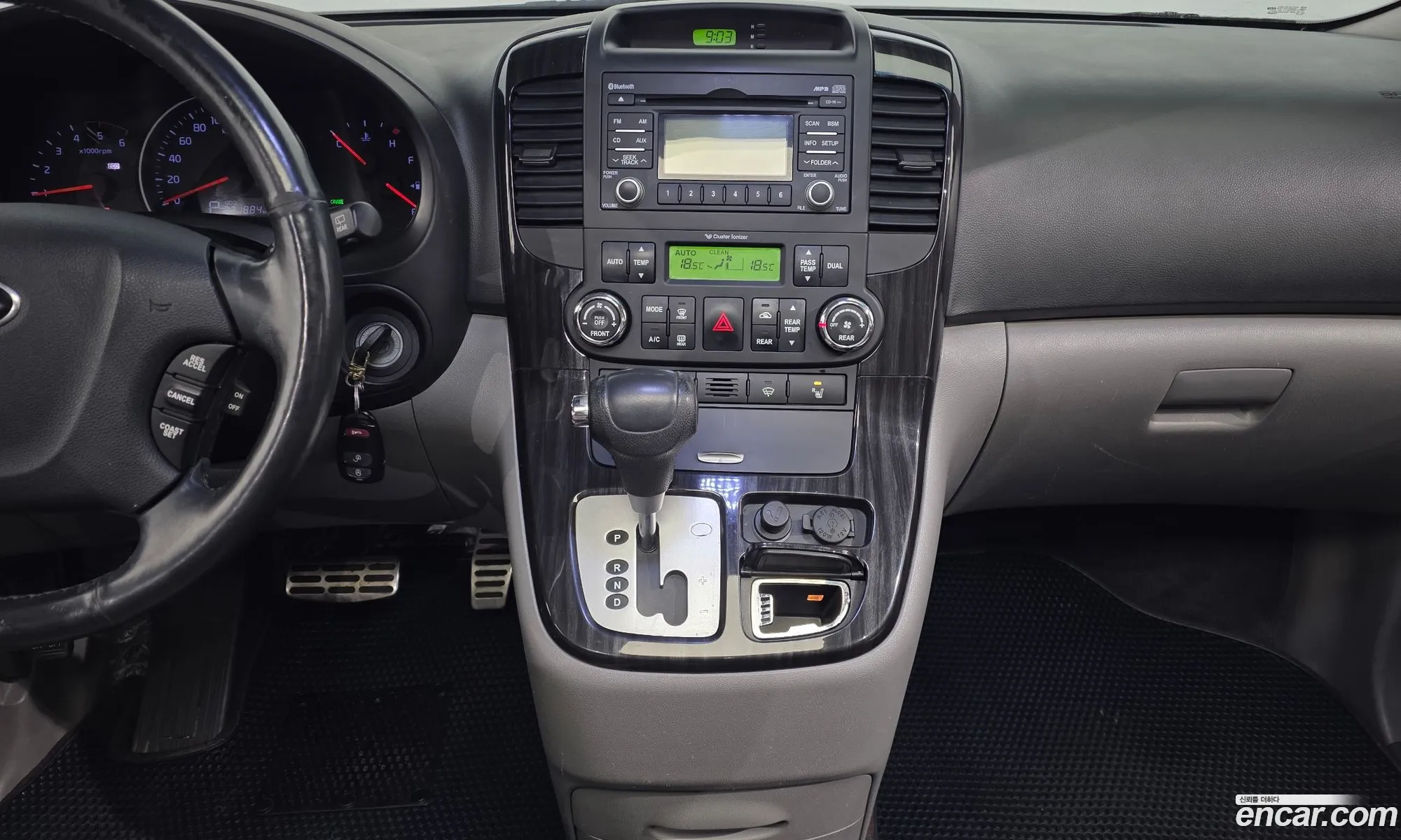 Kia Carnival R 2014 — 12