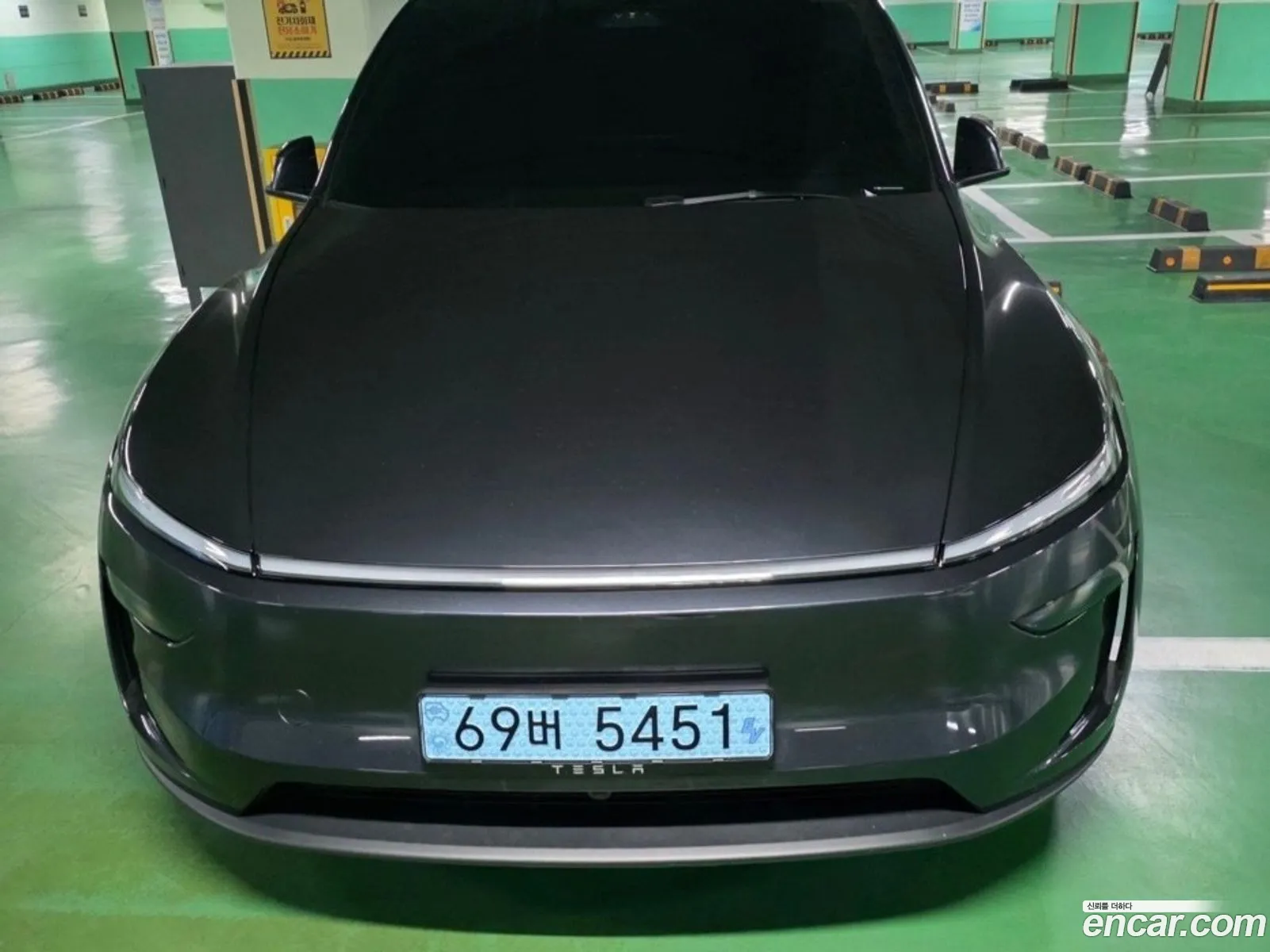 Tesla Model Y 2025 — 6