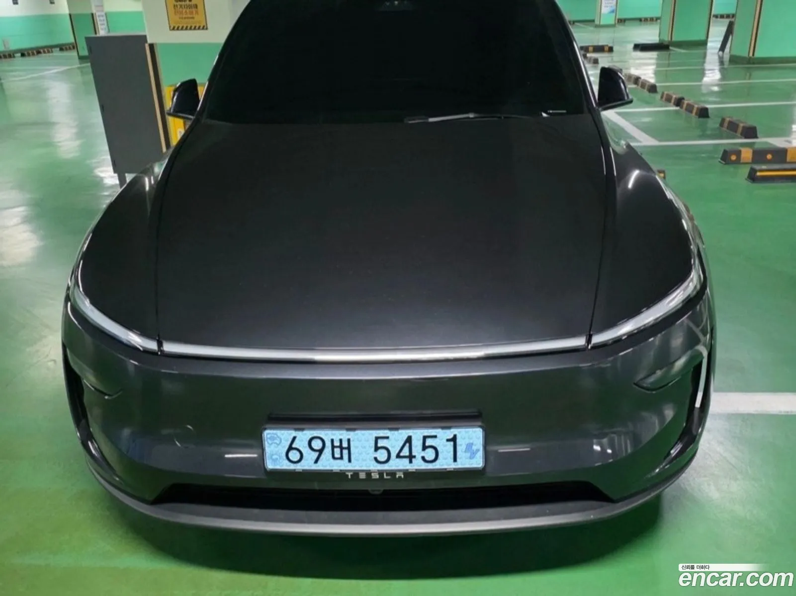 Tesla Model Y 2025 — 3