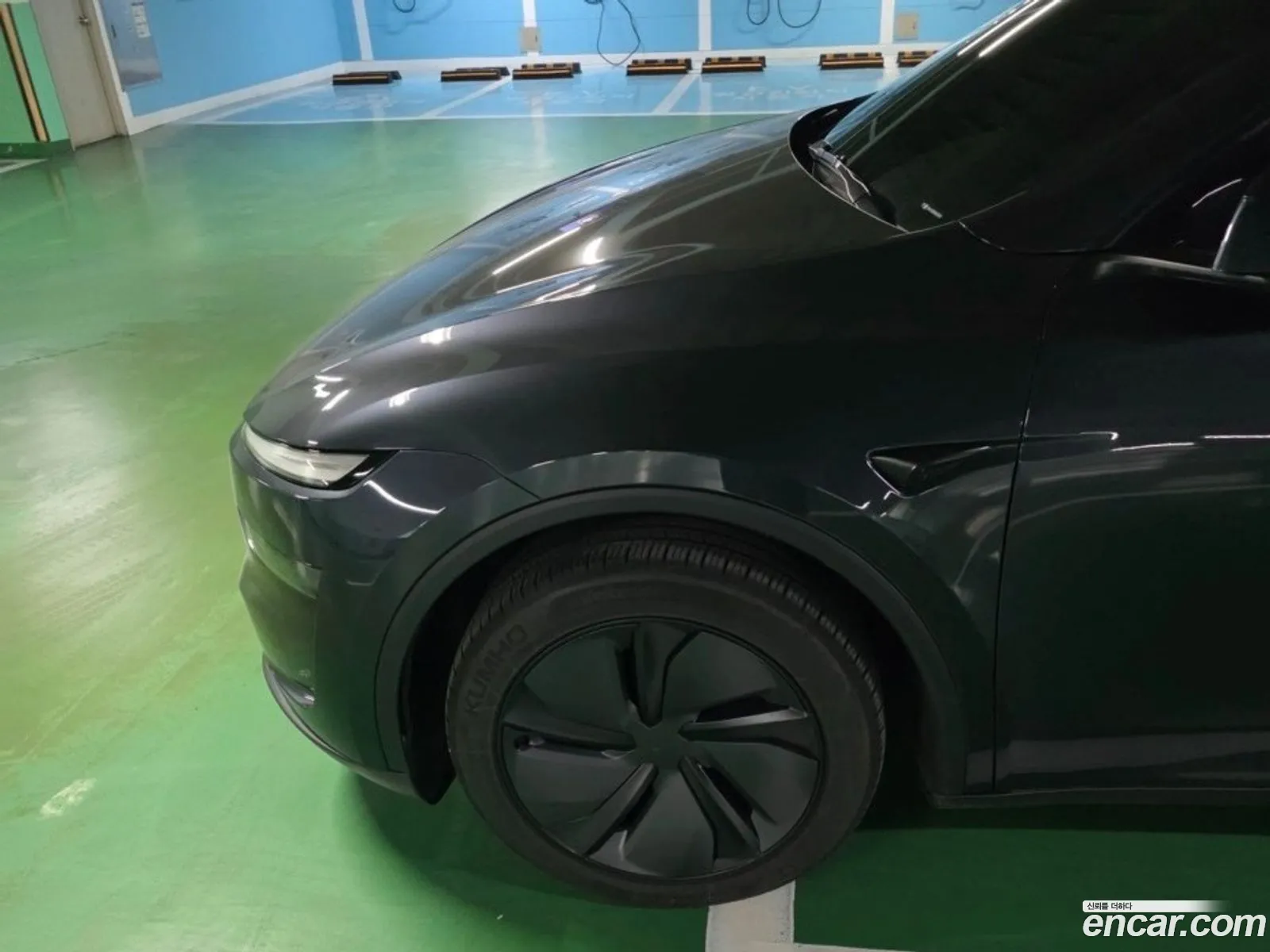 Tesla Model Y 2025 — 5