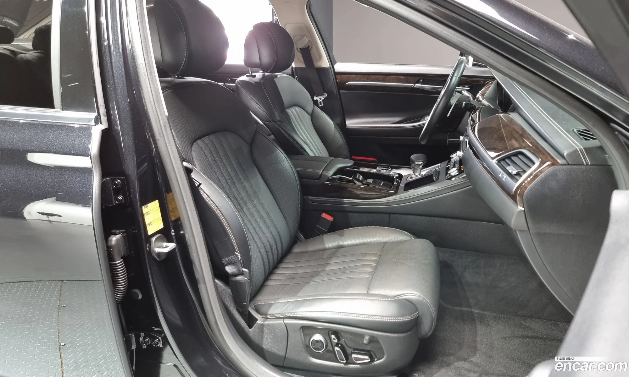 Genesis G90 2020 — 10