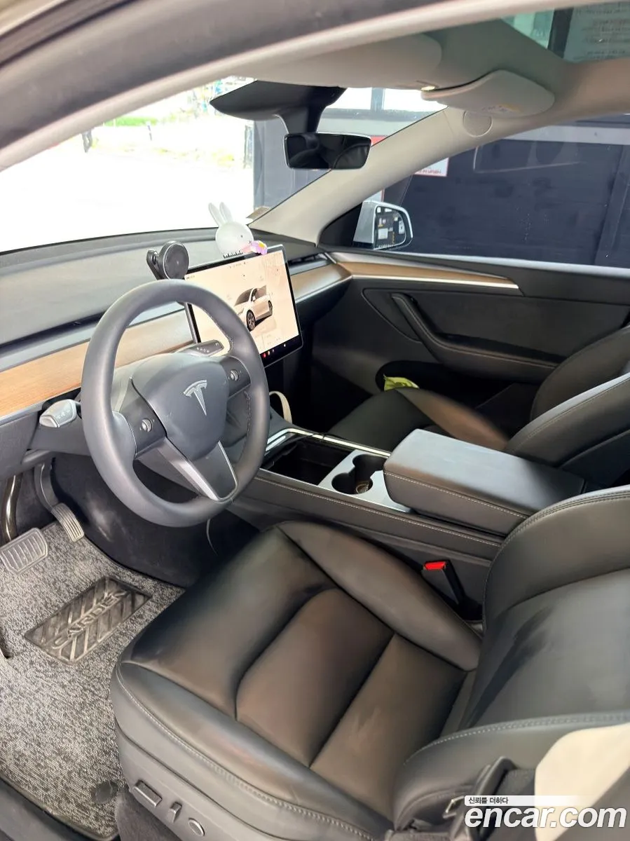 Tesla Model Y 2024 — 2
