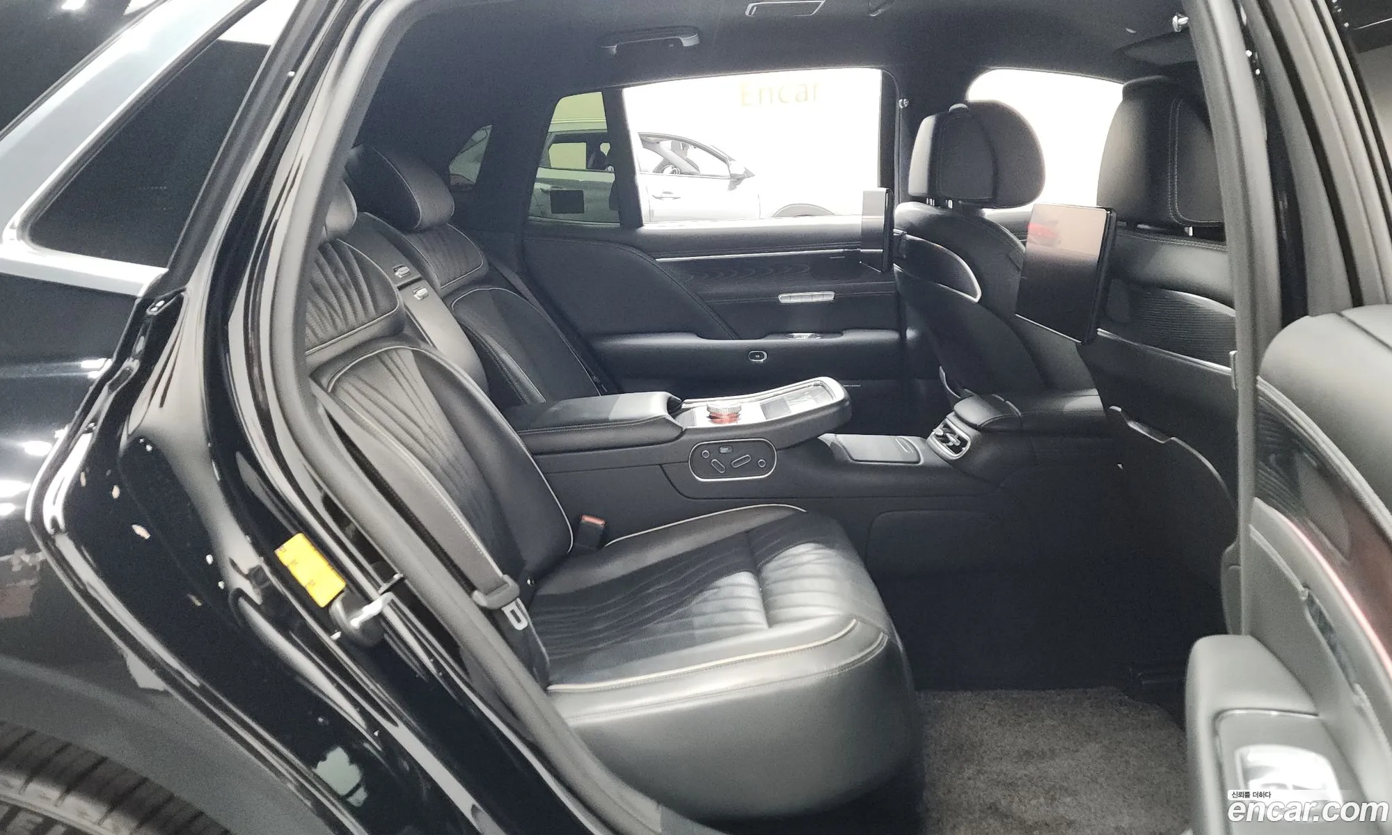 Genesis G90 2022 — 28
