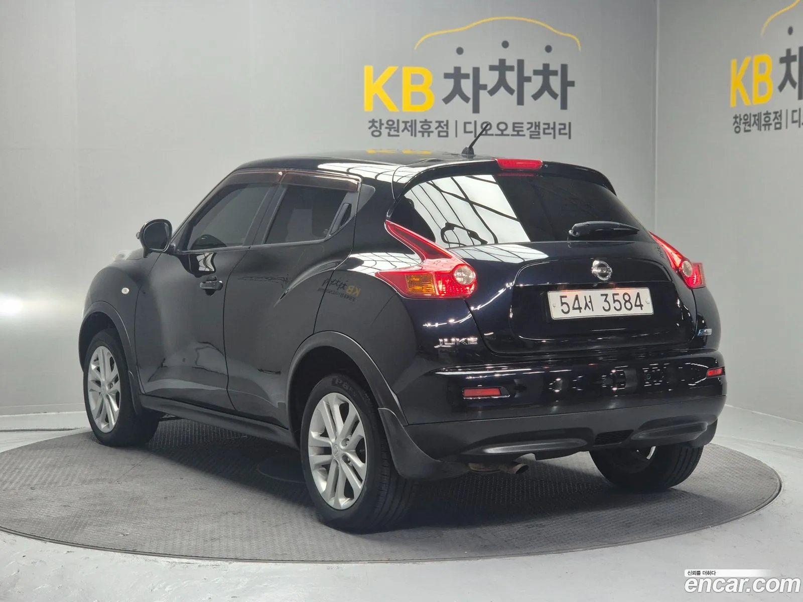 Nissan Juke 2010 — 14