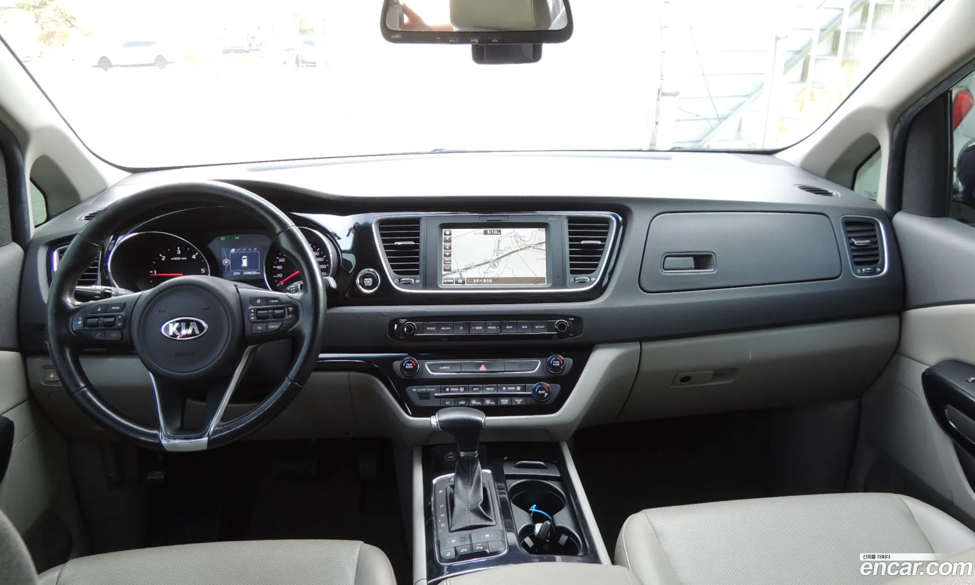 Kia Carnival 2017 — 18