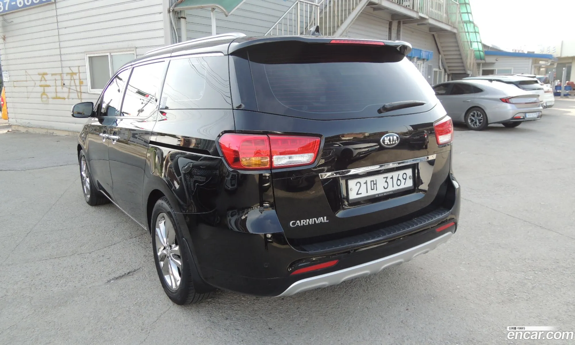 Kia Carnival 2017 — 17