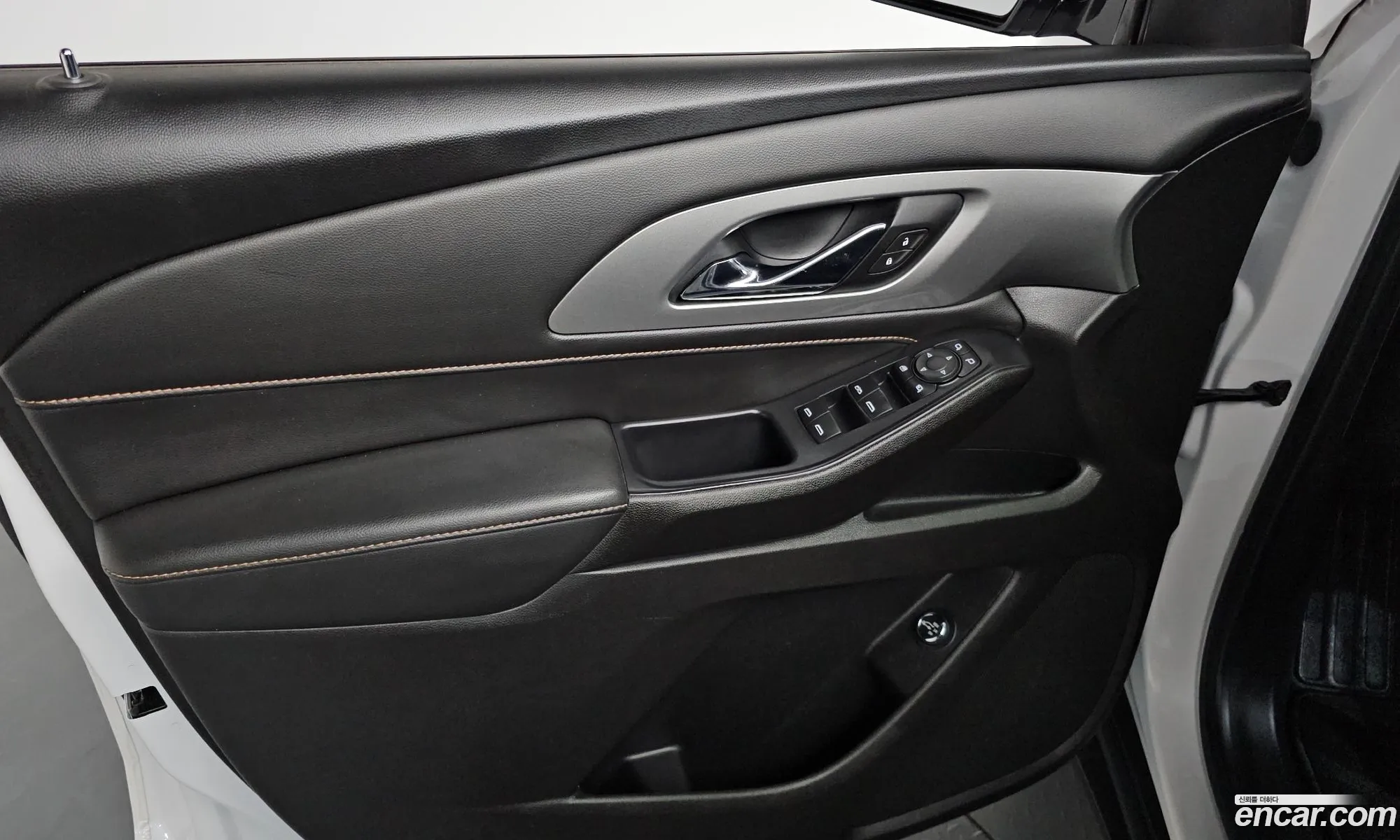 Chevrolet (GM Daewoo) Traverse 2021 — 28