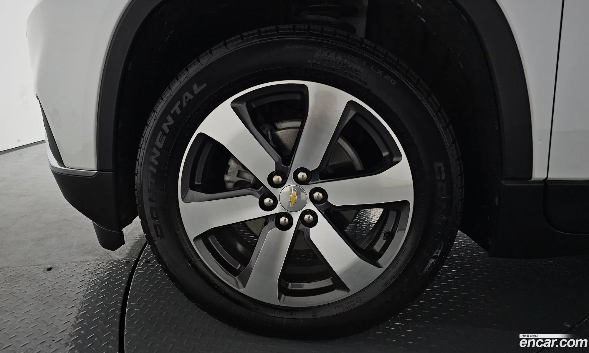 Chevrolet (GM Daewoo) Traverse 2021 — 11
