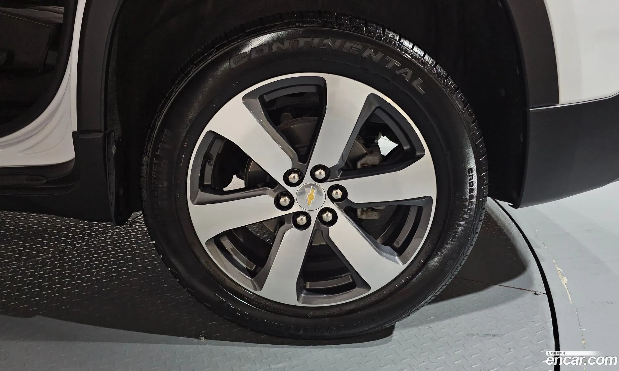 Chevrolet (GM Daewoo) Traverse 2021 — 9
