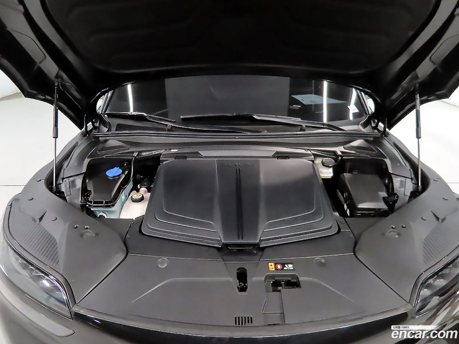 Genesis GV60 2022 — 9