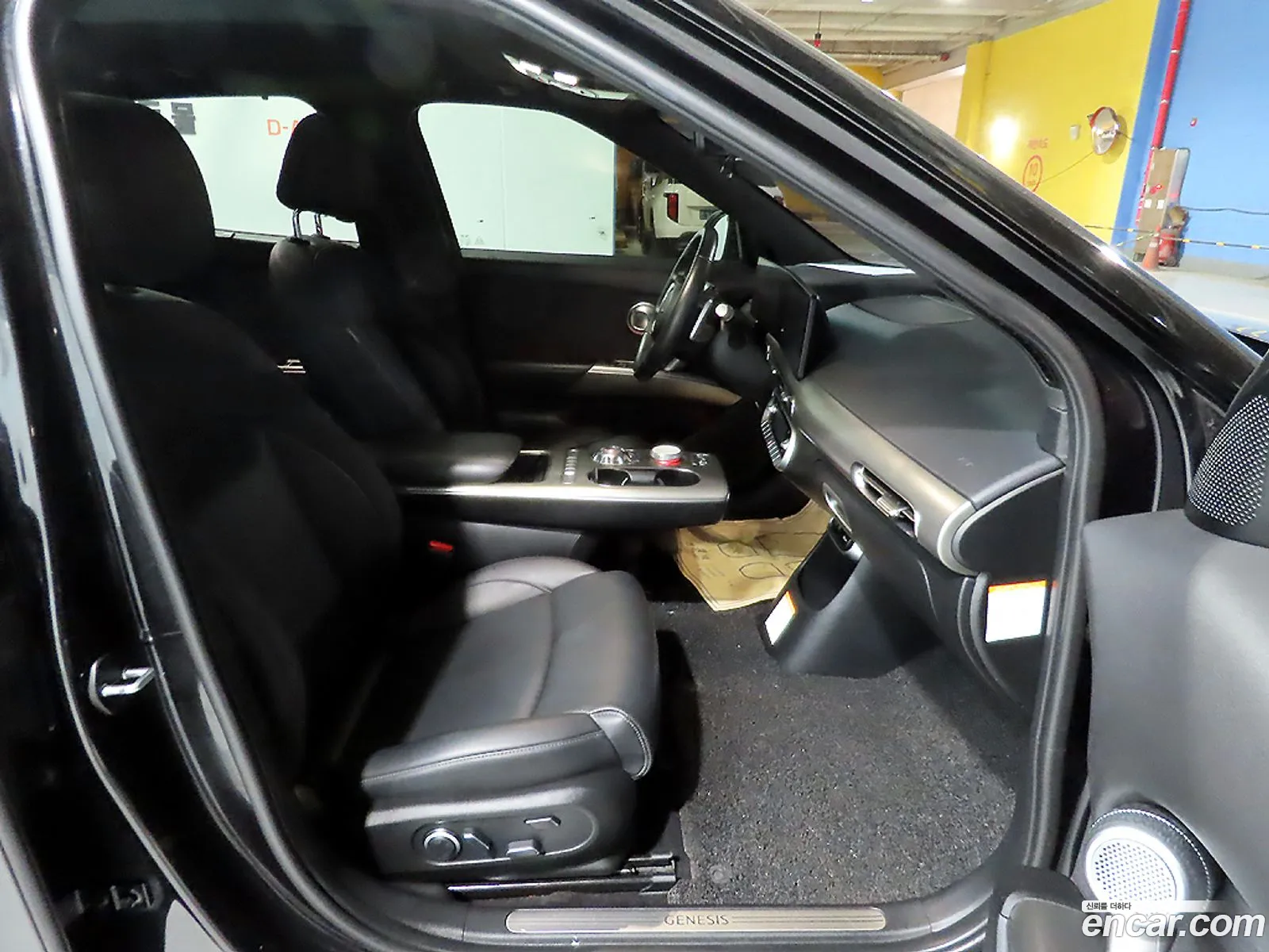Genesis GV60 2022 — 10