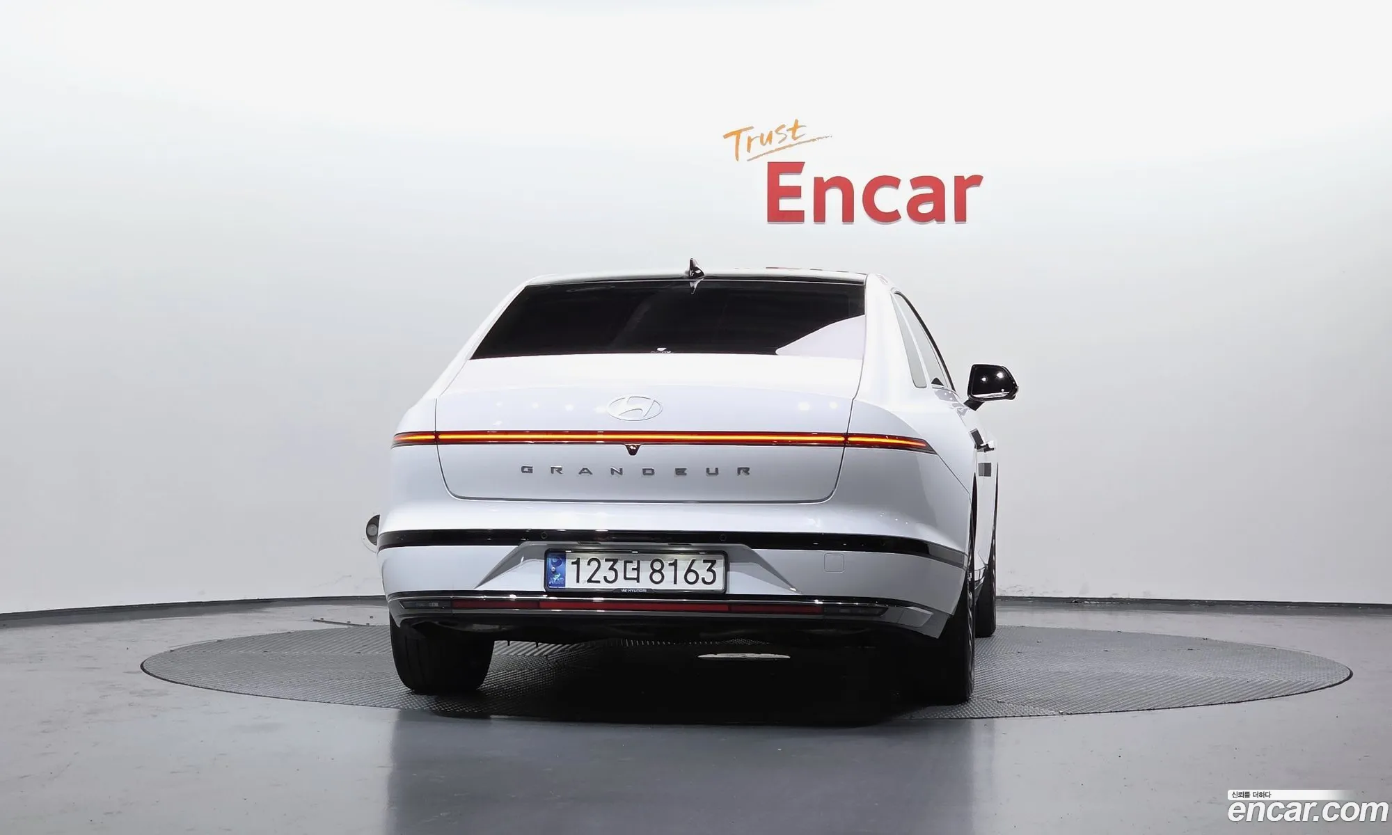 Hyundai Grandeur Hybrid 2023 — 7