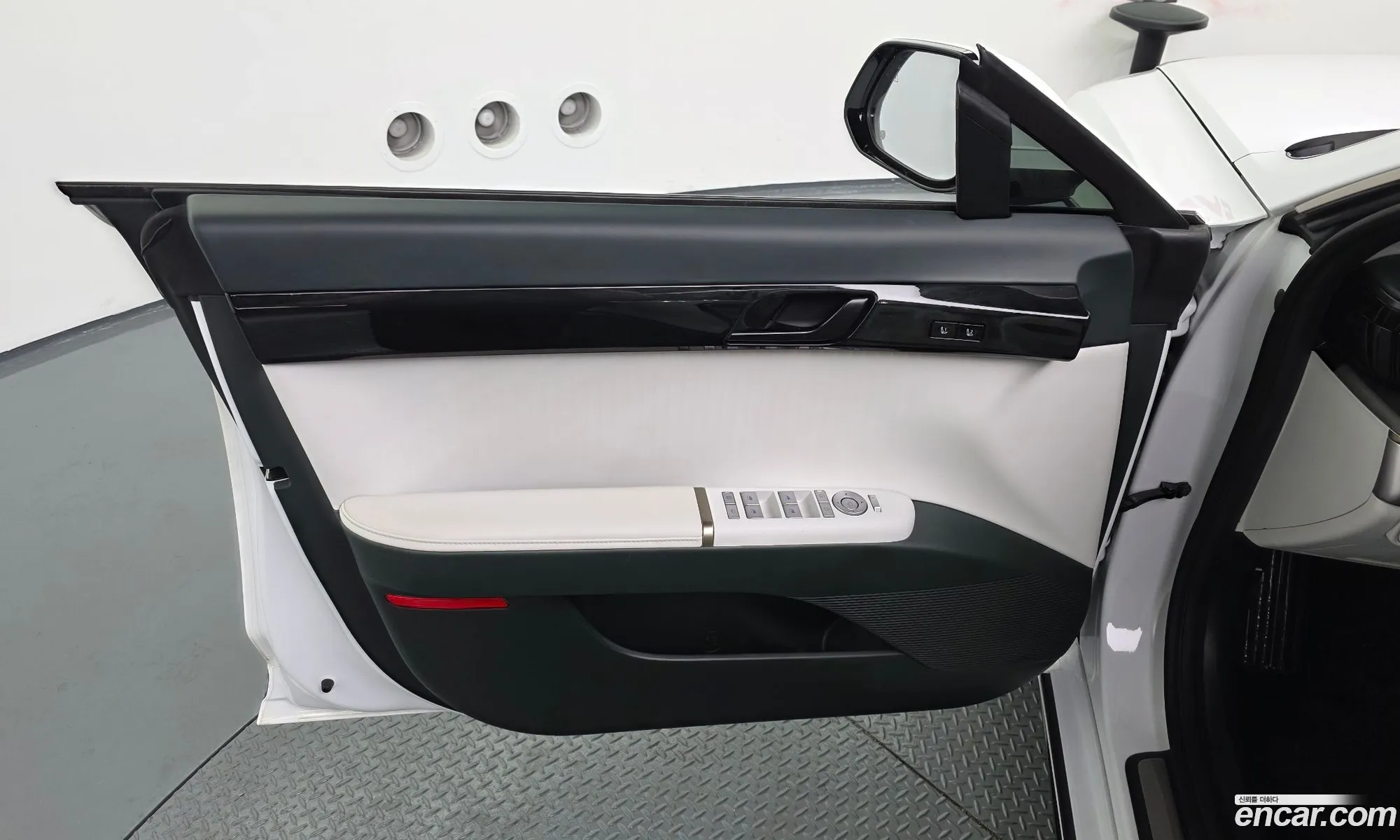 Hyundai Grandeur Hybrid 2023 — 36