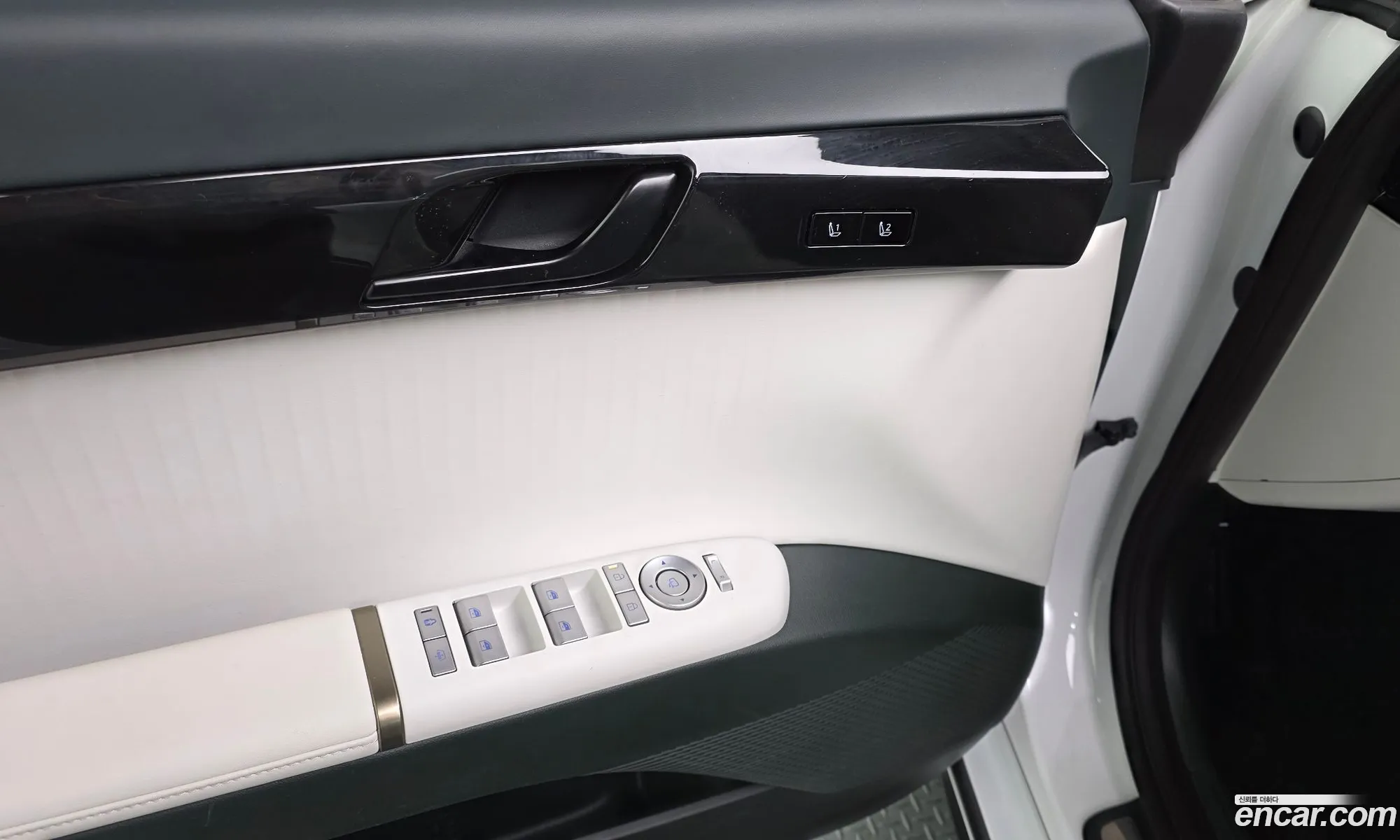 Hyundai Grandeur Hybrid 2023 — 2