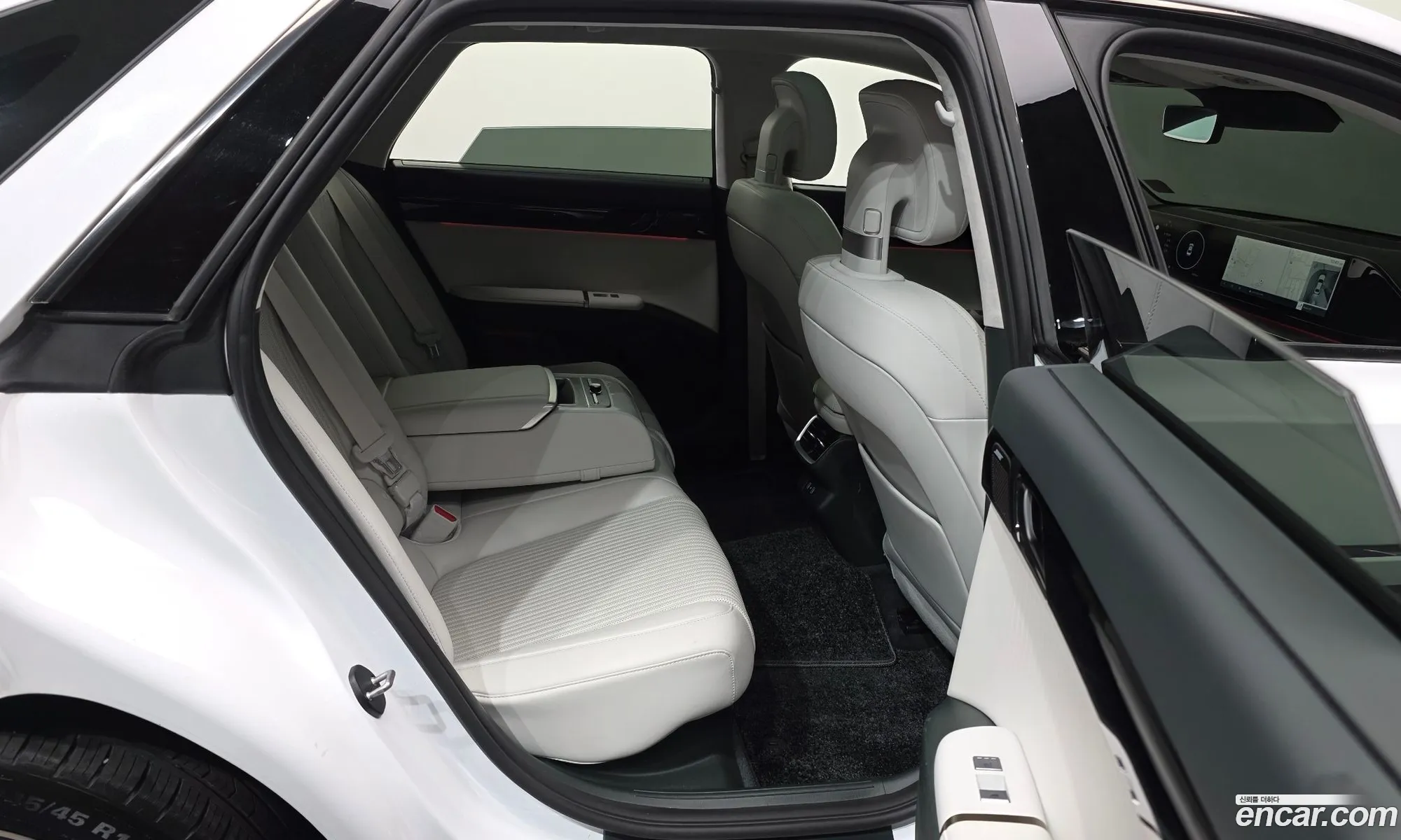 Hyundai Grandeur Hybrid 2023 — 8