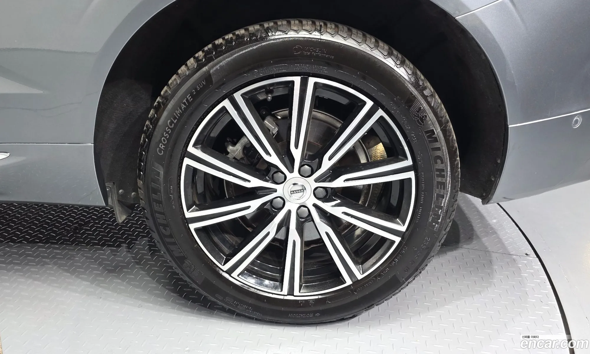 Volvo XC60 2020 YV1UZA22CL1479167 — 34