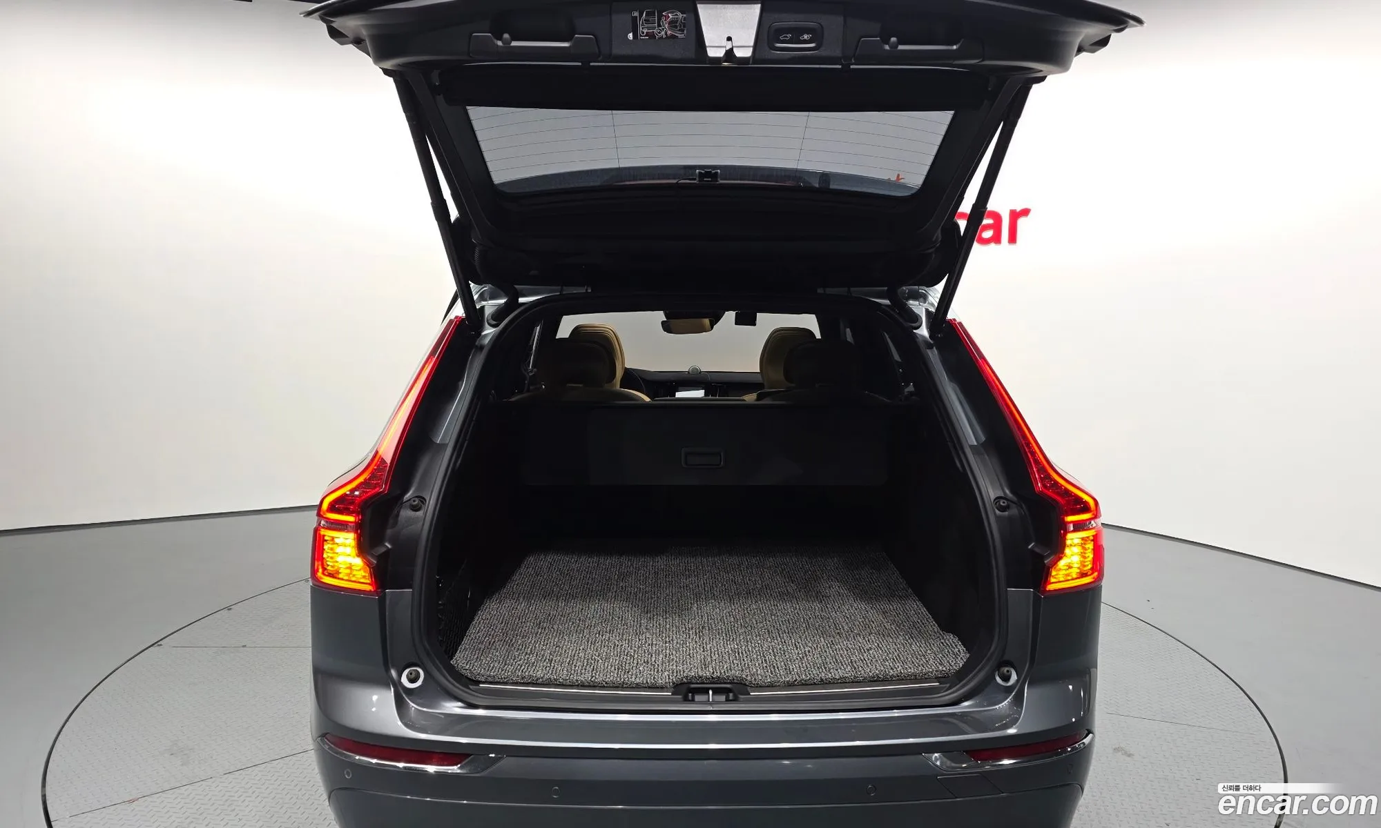 Volvo XC60 2020 YV1UZA22CL1479167 — 28