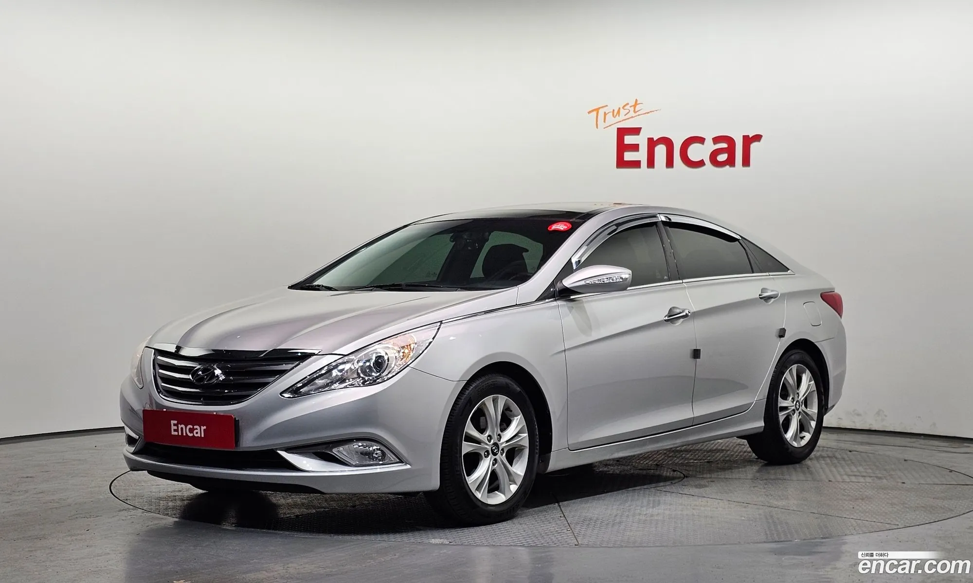 Hyundai YF Sonata 2009 — 4