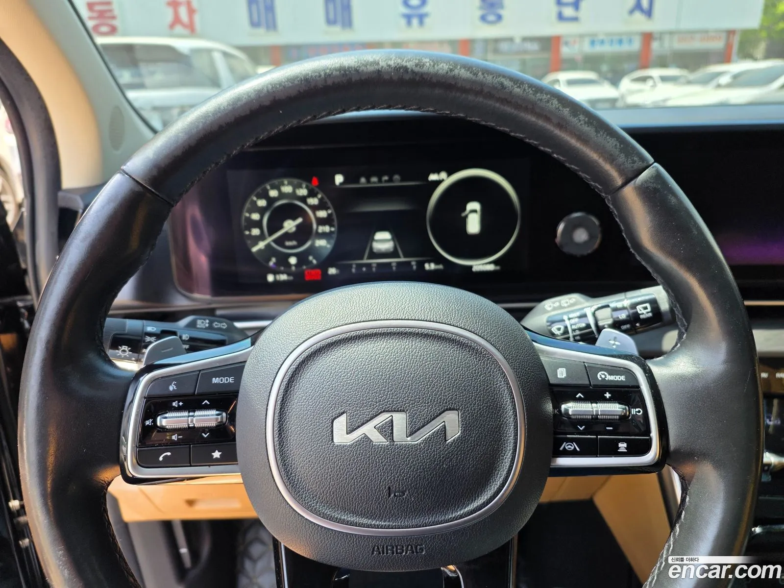 Kia Carnival 2021 — 17