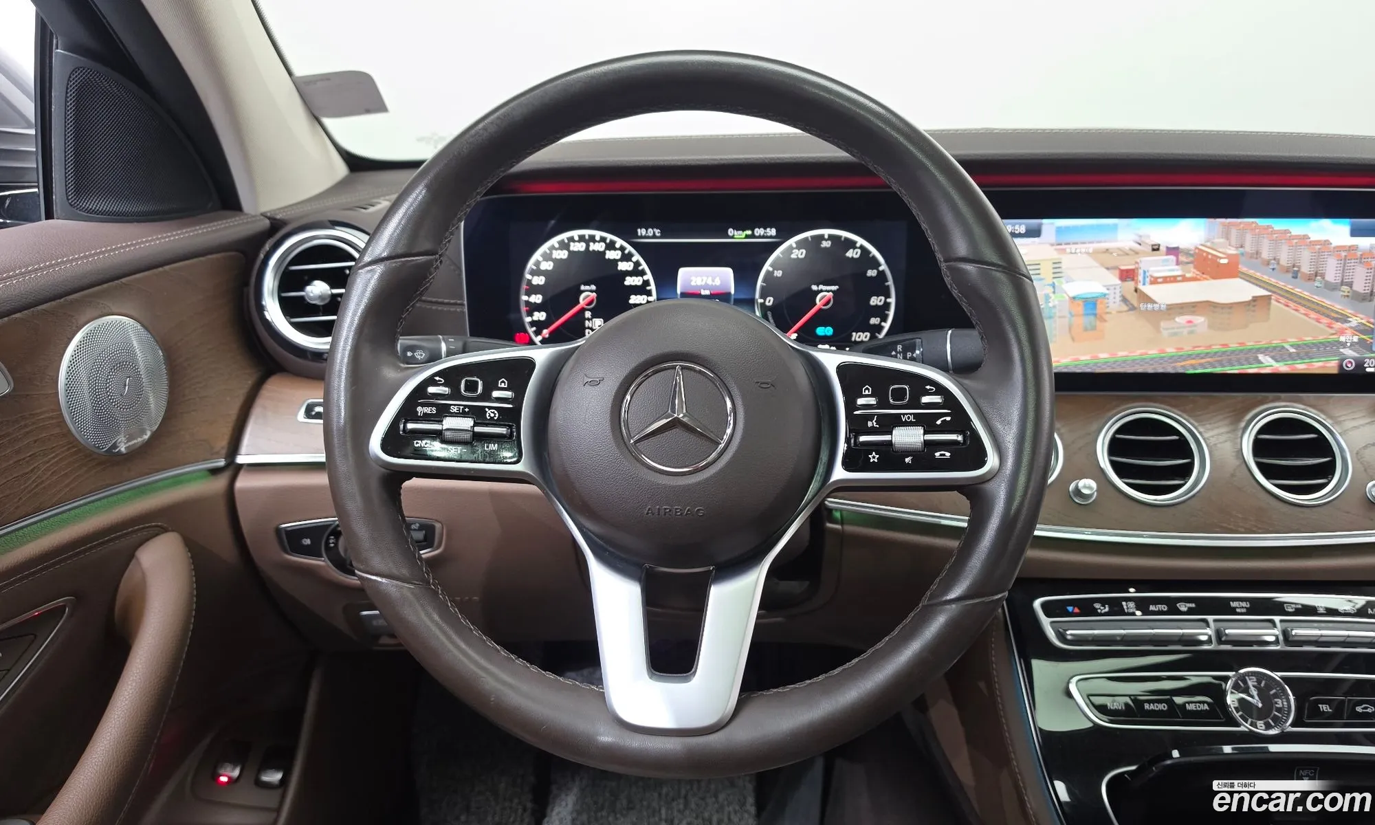 Mercedes-Benz E-Class W213 2019 — 21