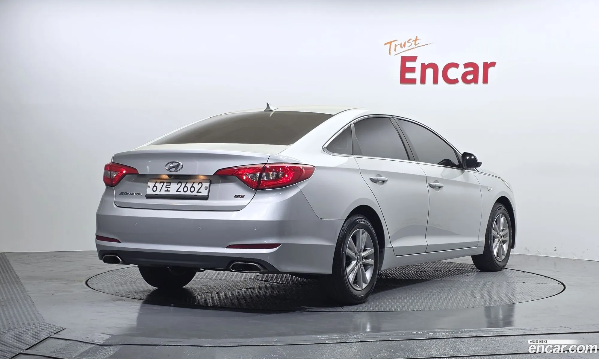 Hyundai LF Sonata 2014 — 23
