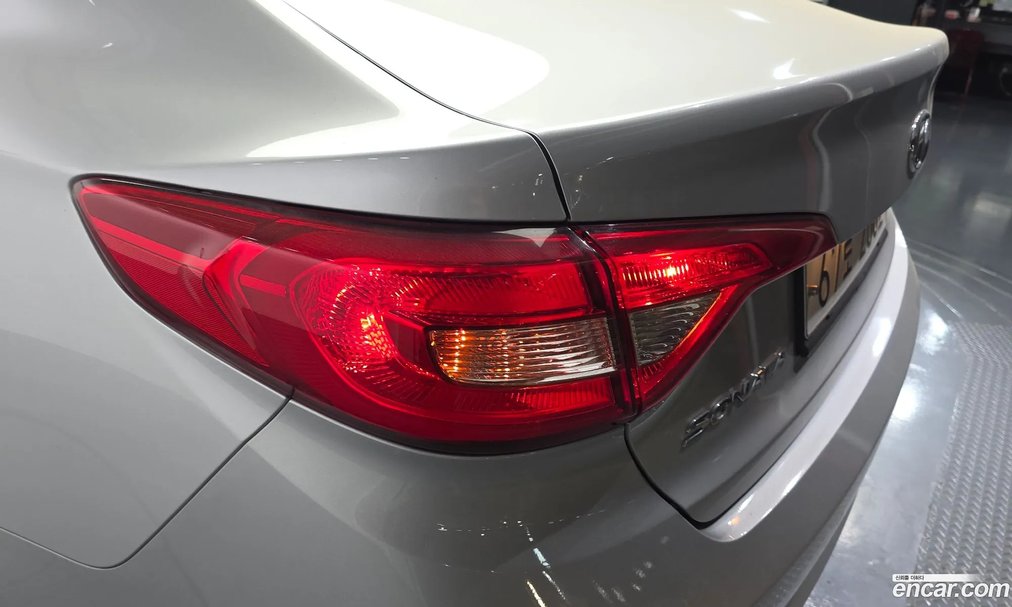 Hyundai LF Sonata 2014 — 18