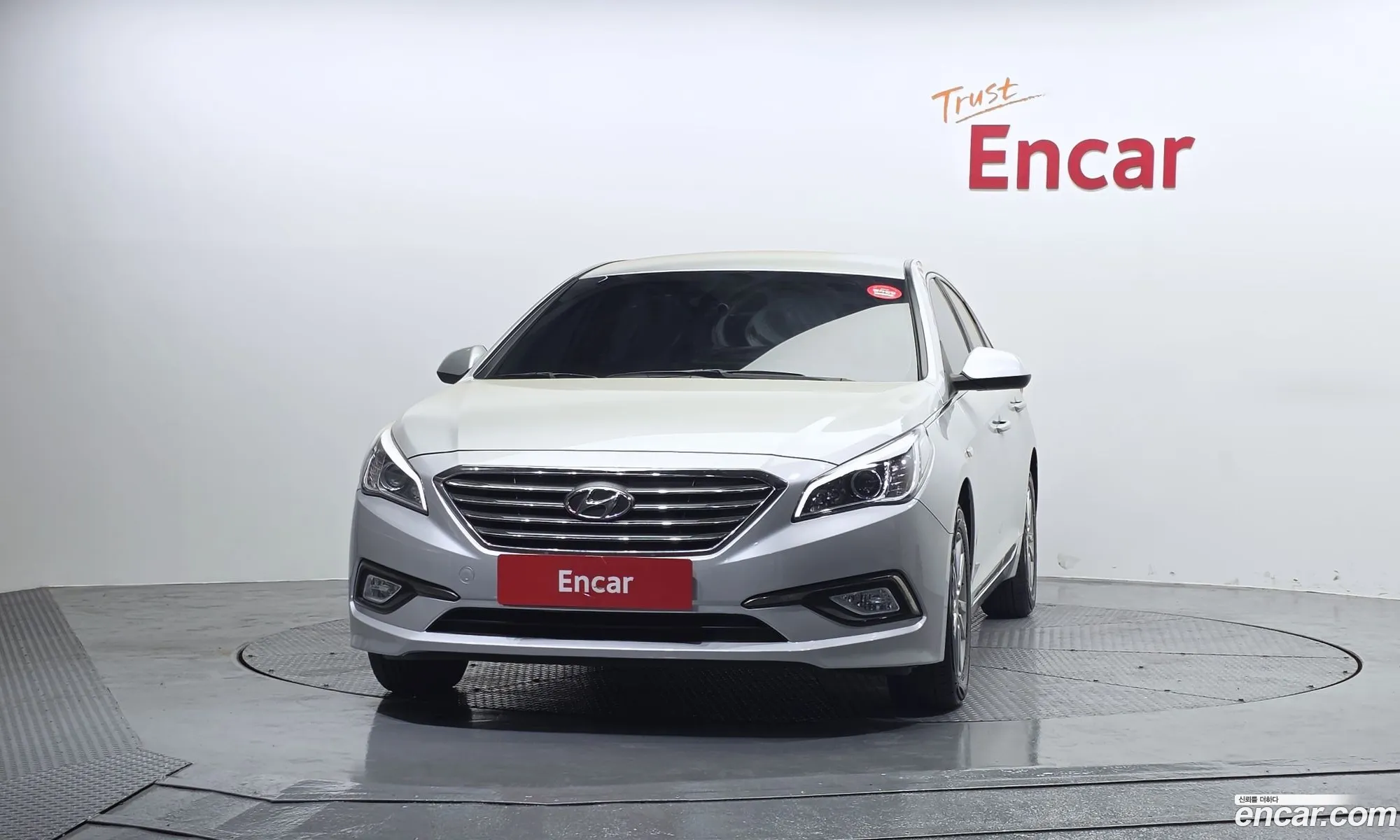 Hyundai LF Sonata 2014 — 13