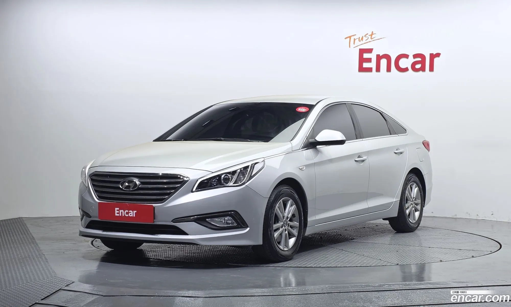 Hyundai LF Sonata 2014 — 11