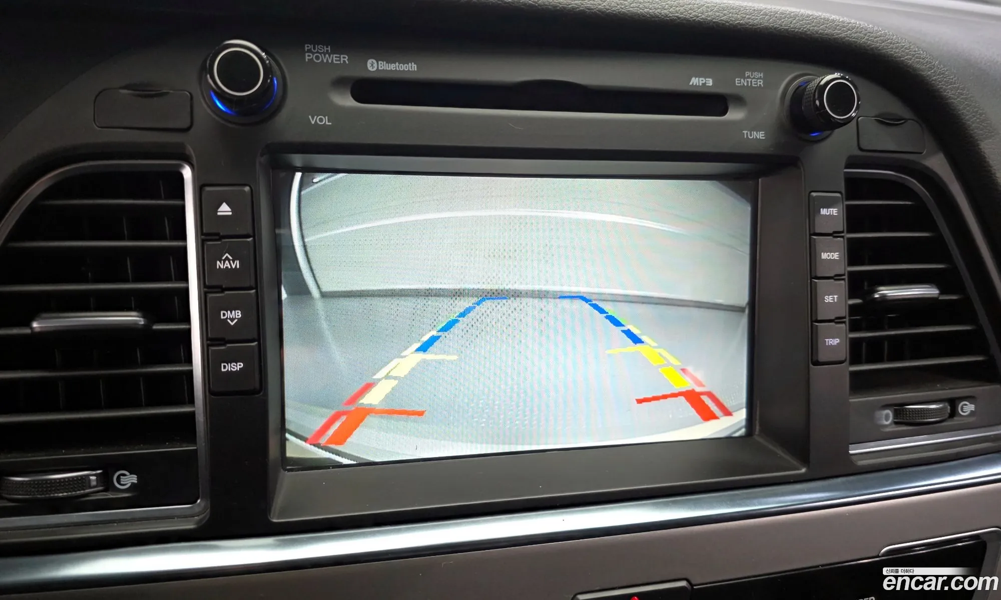 Hyundai LF Sonata 2014 — 28