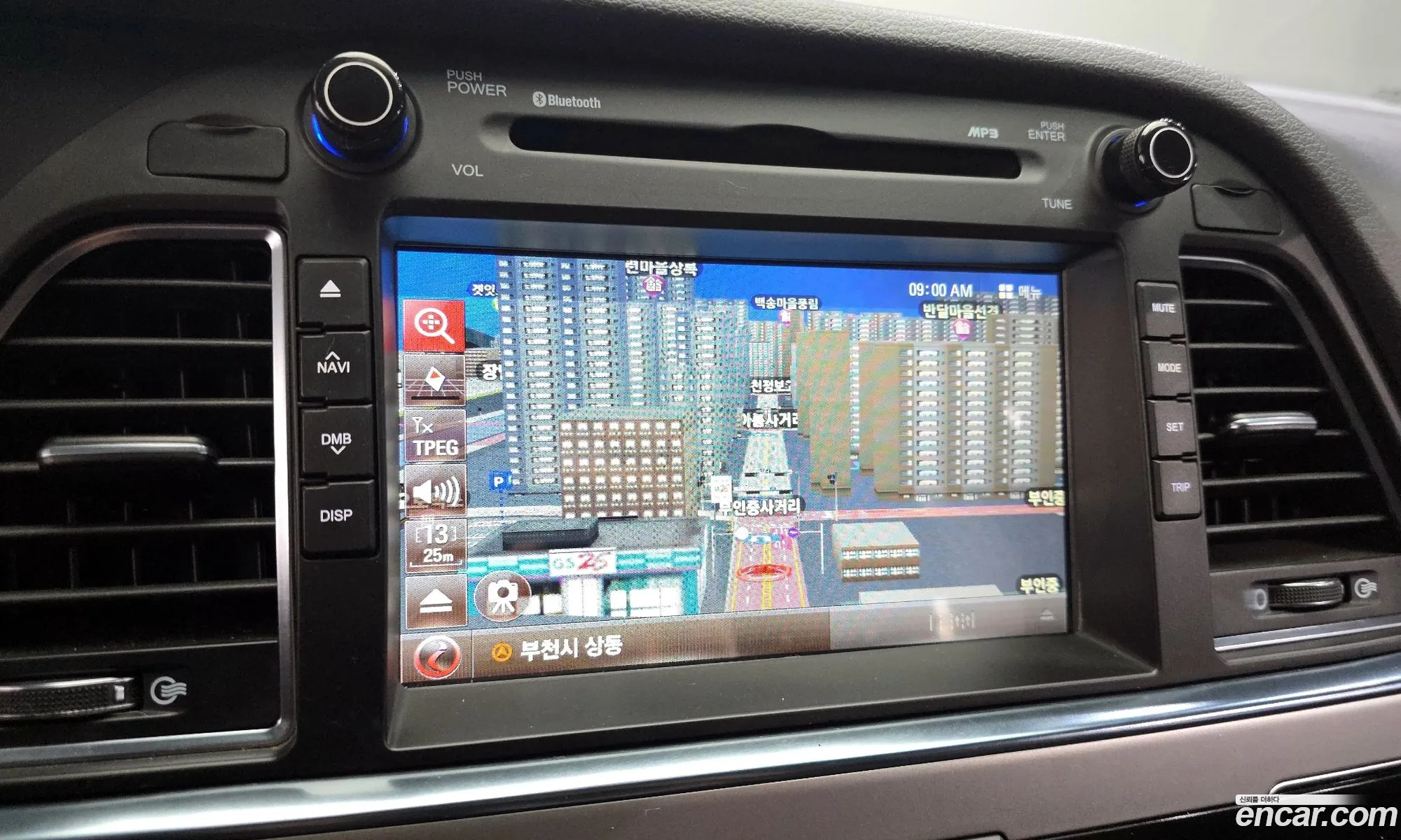 Hyundai LF Sonata 2014 — 27