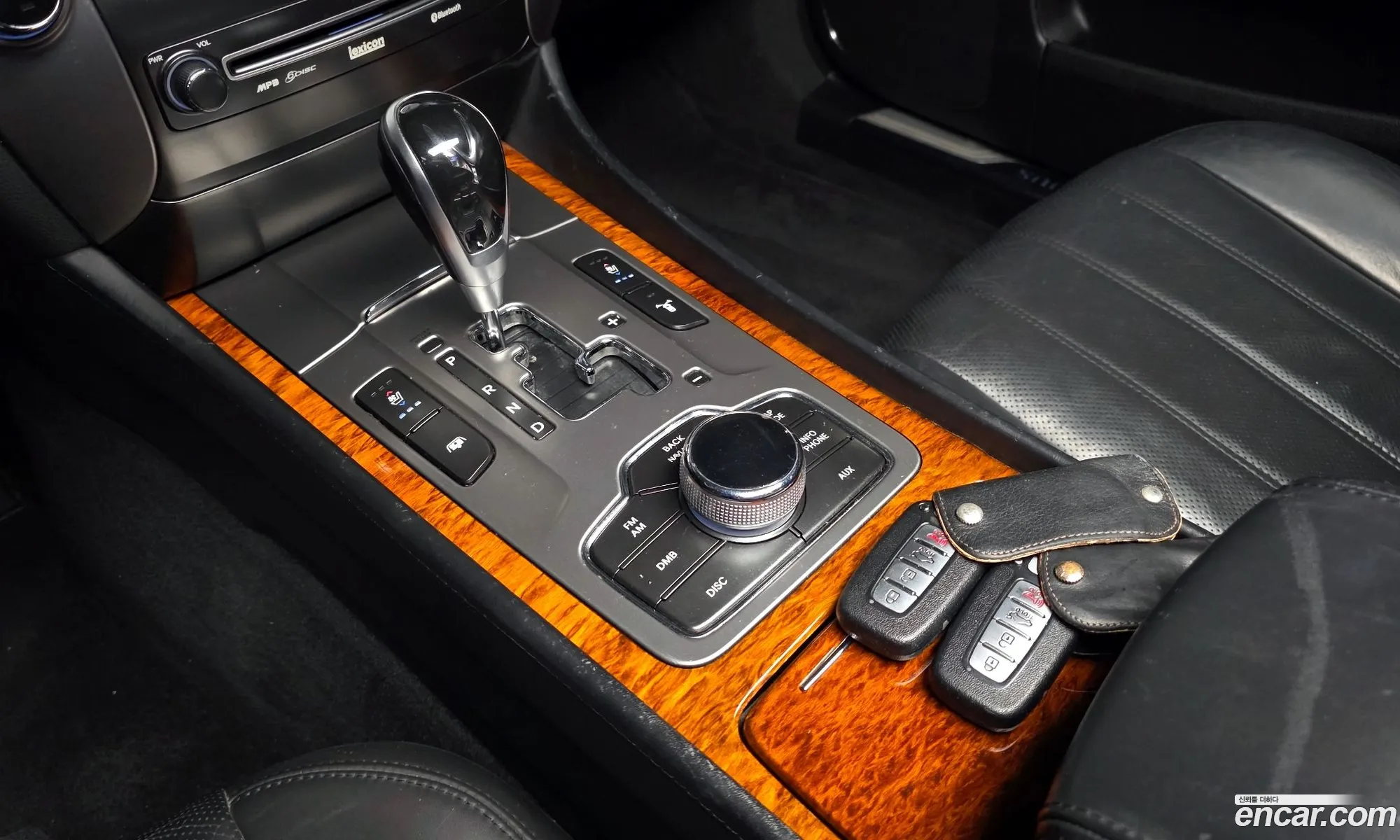 Hyundai Equus 2010 — 15