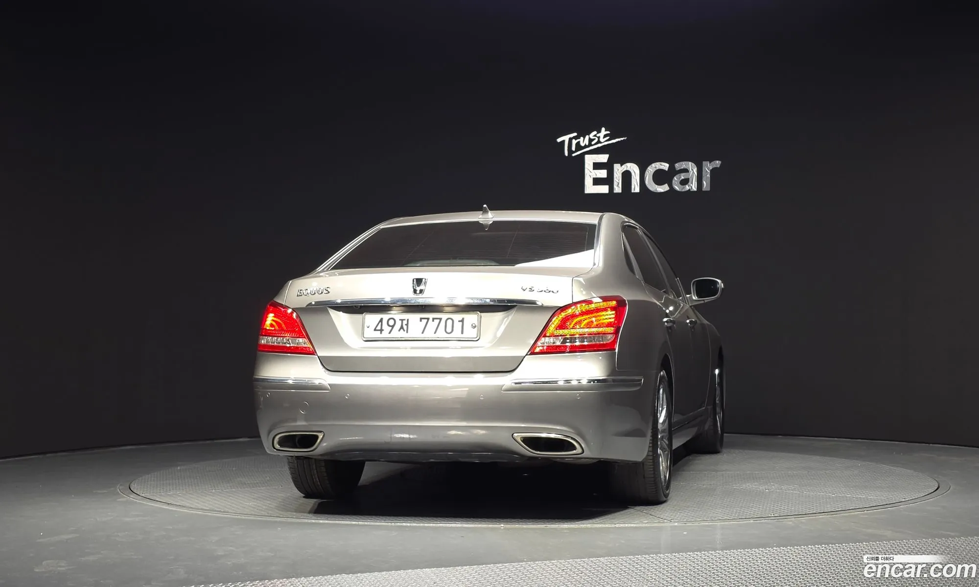 Hyundai Equus 2010 — 3