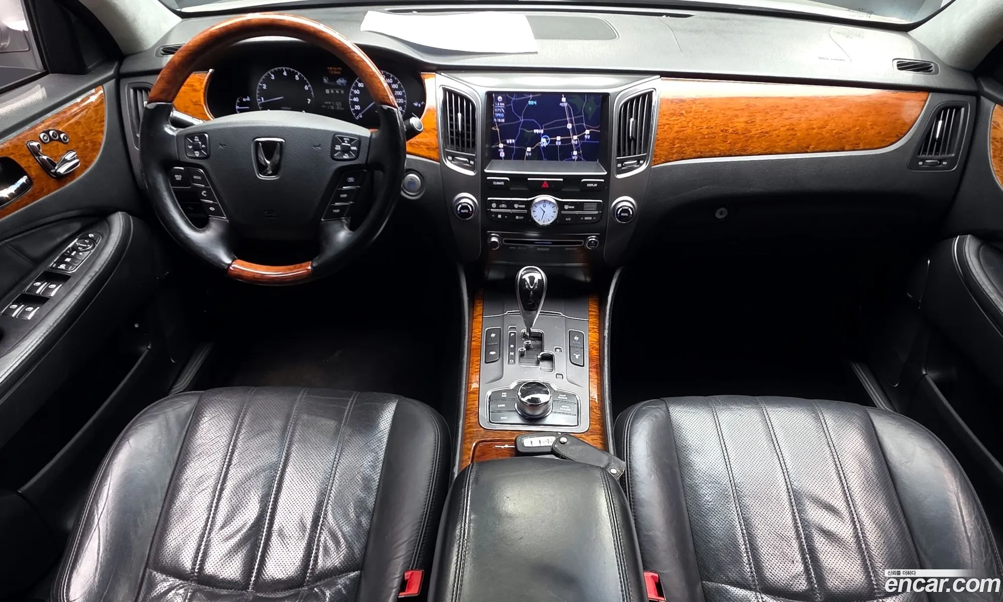 Hyundai Equus 2010 — 11