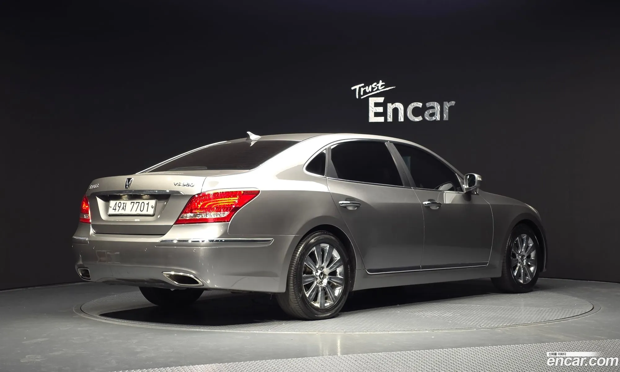 Hyundai Equus 2010 — 18
