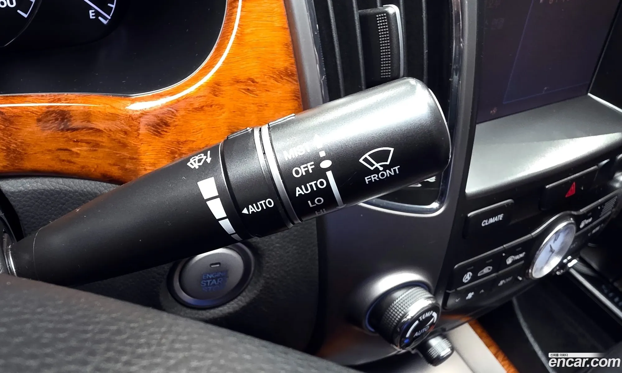 Hyundai Equus 2010 — 13