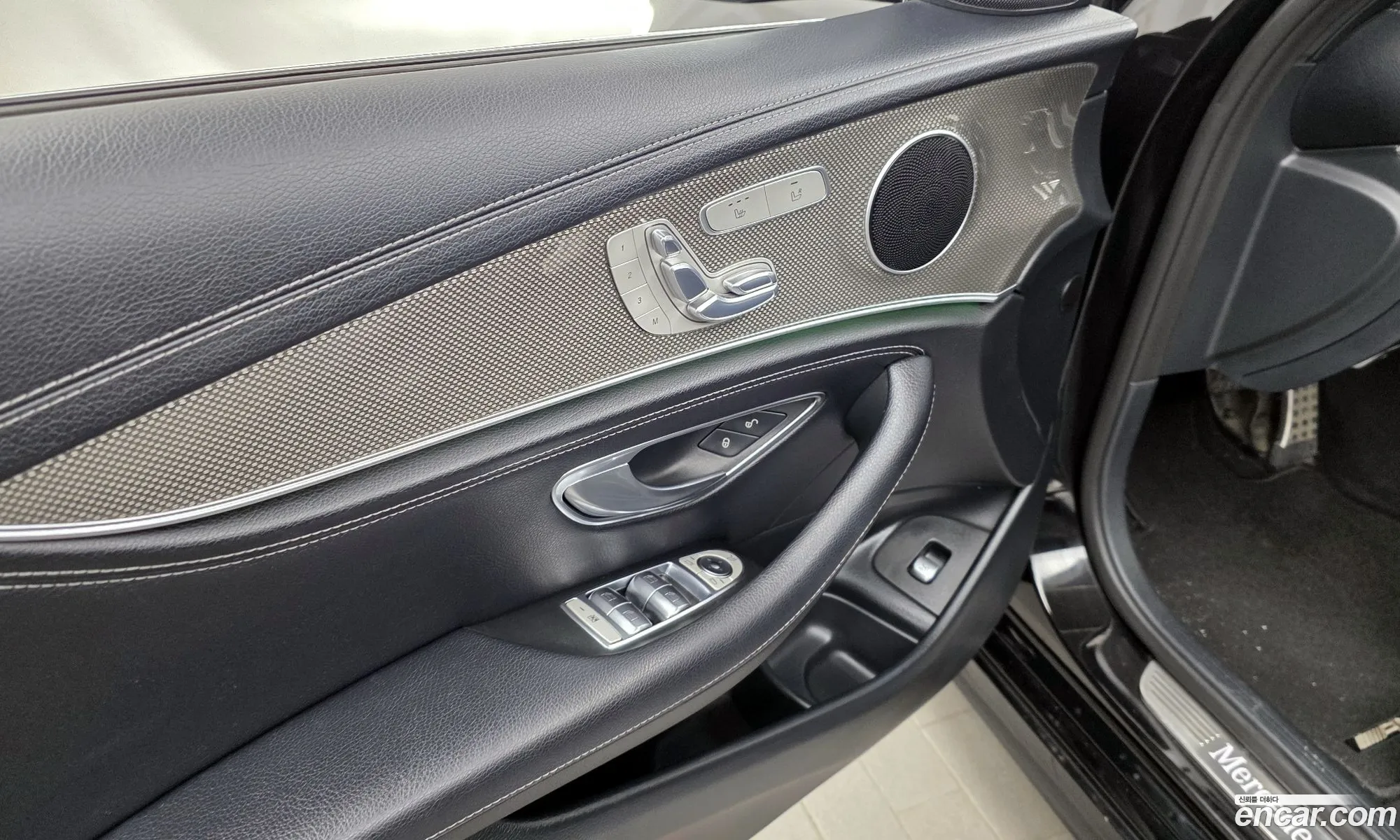 Mercedes-Benz E-Class W213 2017 WDDZF4KB666666766 — 36