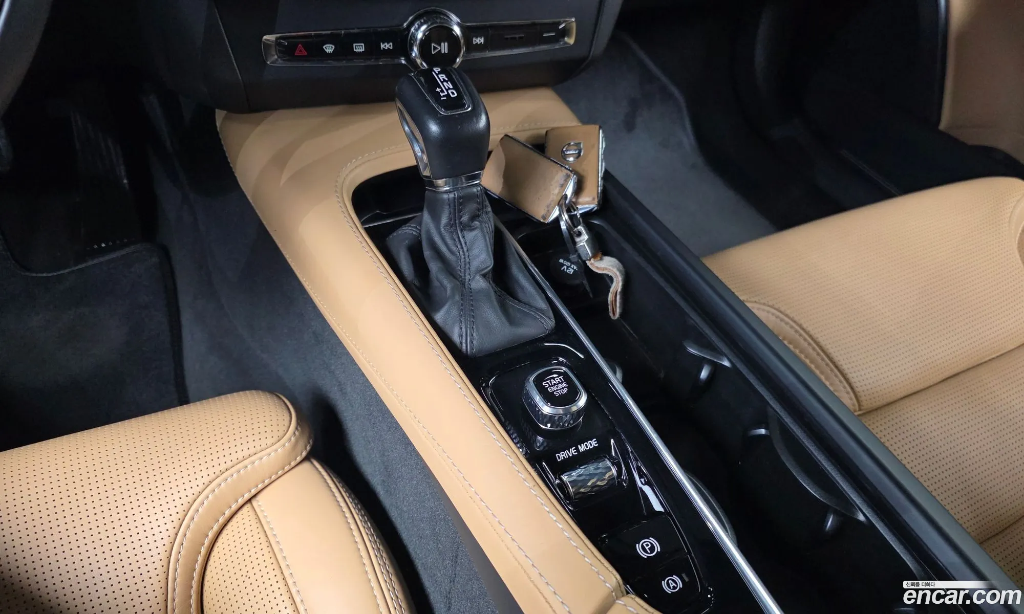 Volvo S90 2020 LVYPS102DLP083780 — 27