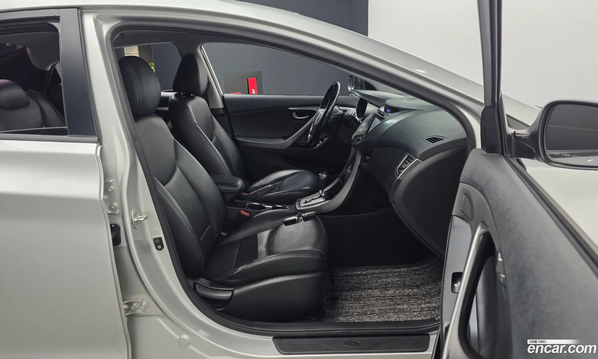 Hyundai Elantra MD 2013 — 12