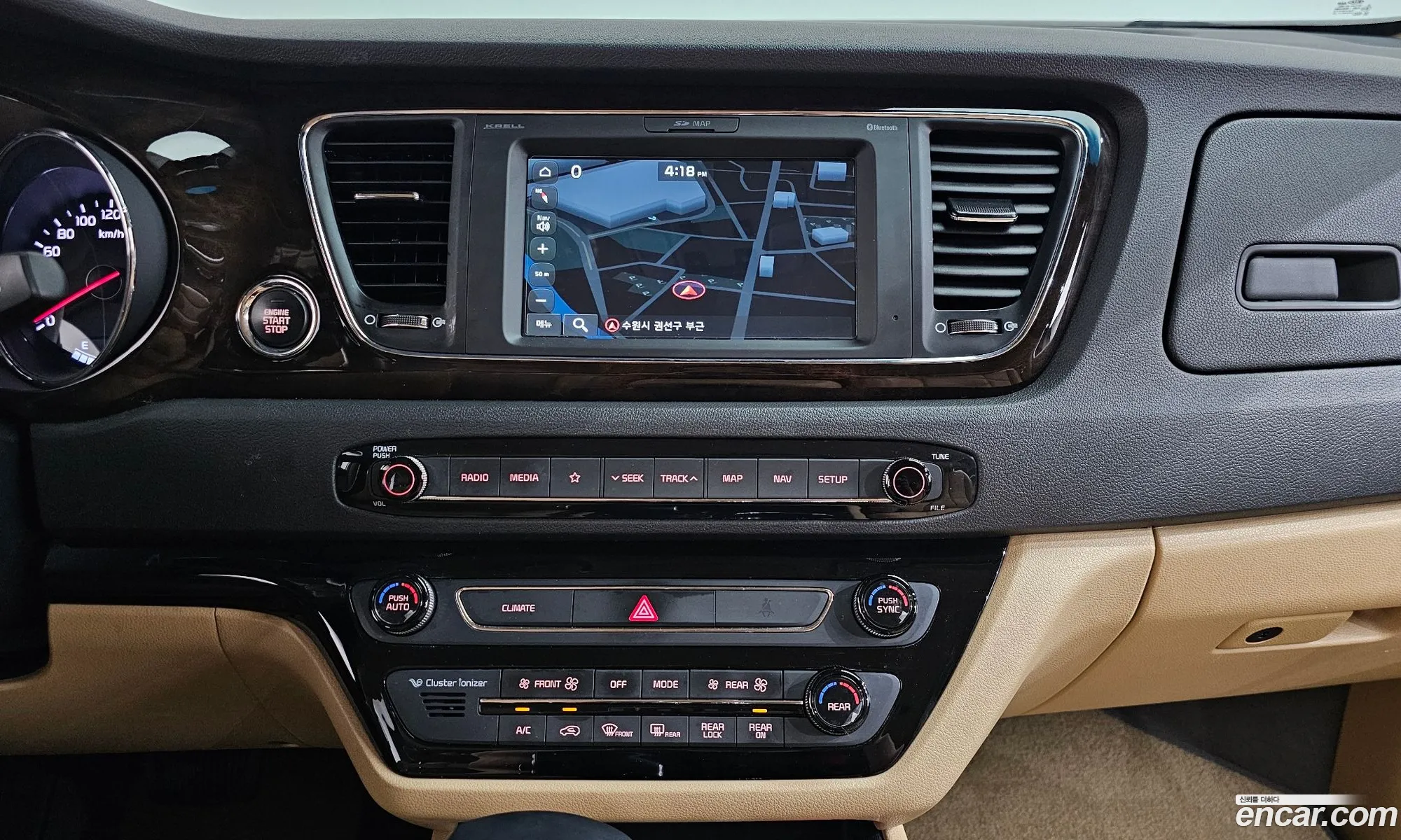 Kia Carnival 2019 — 36
