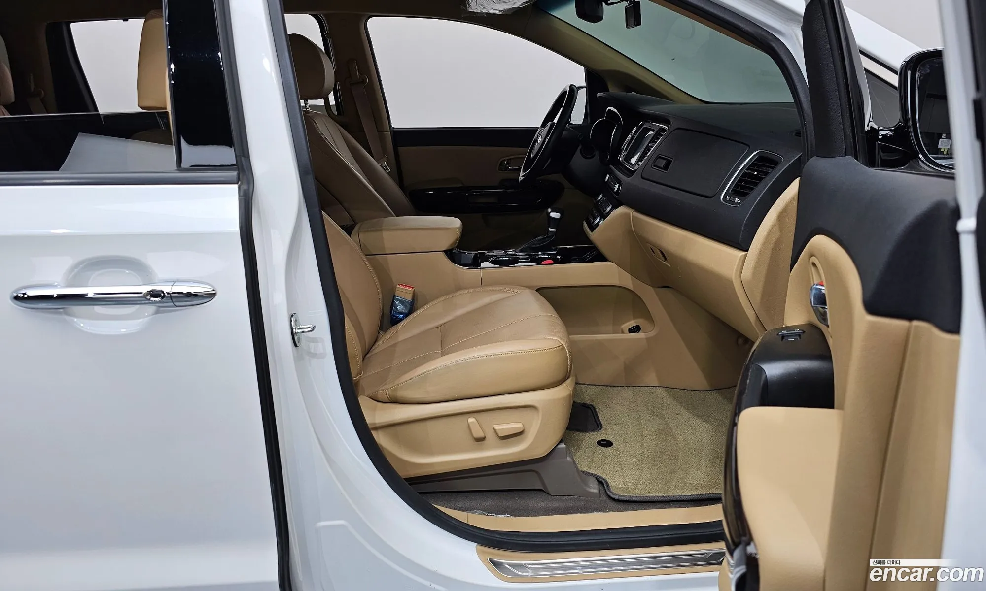 Kia Carnival 2019 — 24
