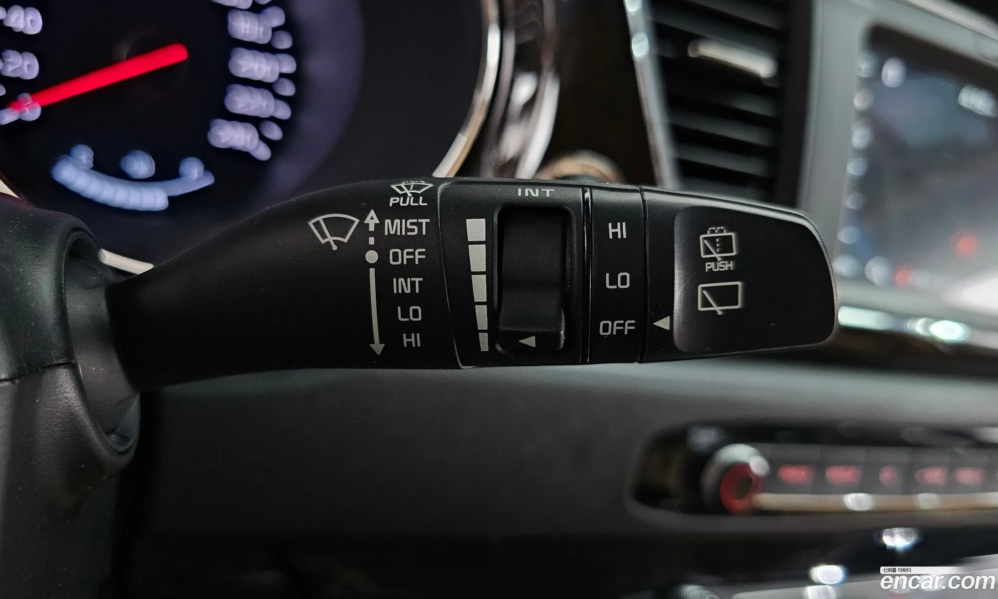 Kia Carnival 2019 — 16