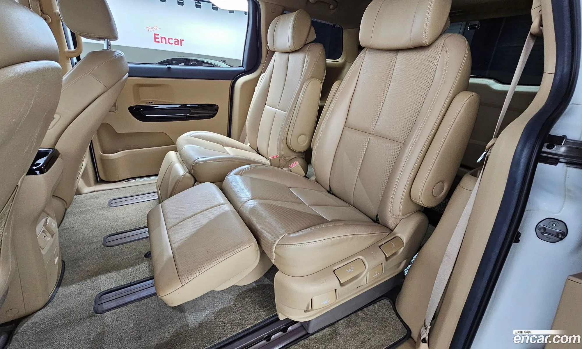 Kia Carnival 2019 — 28