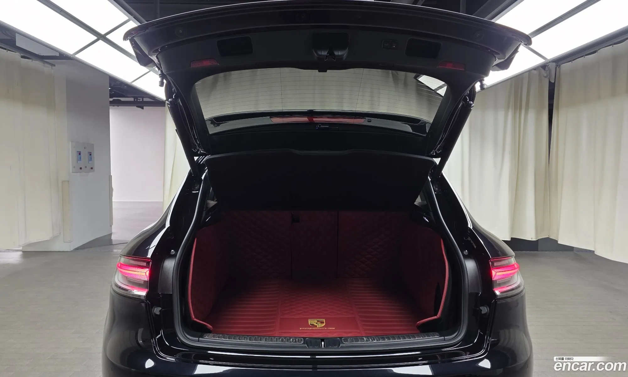 Porsche Macan 2024 WP1AF2952RLB50330 — 4