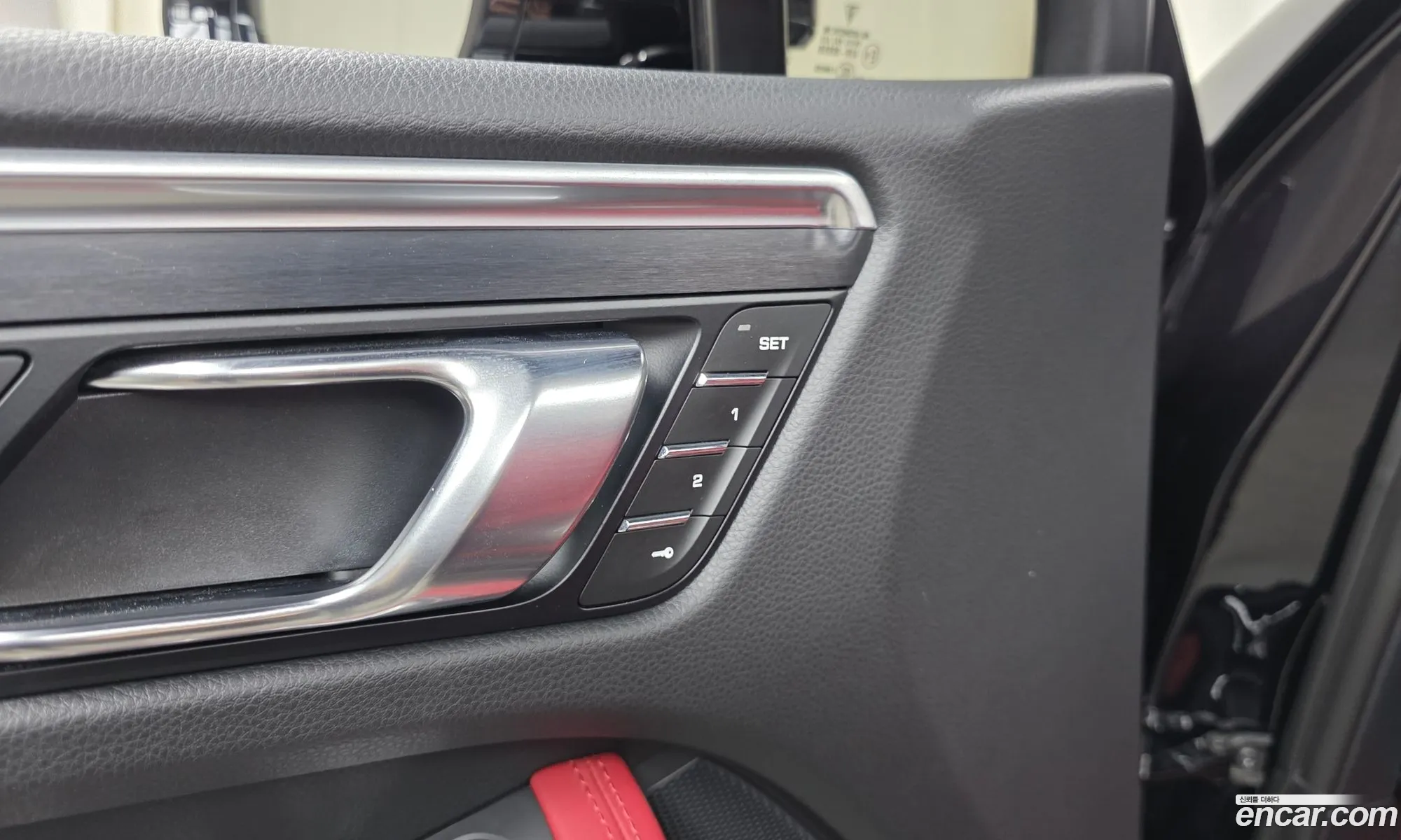 Porsche Macan 2024 WP1AF2952RLB50330 — 19