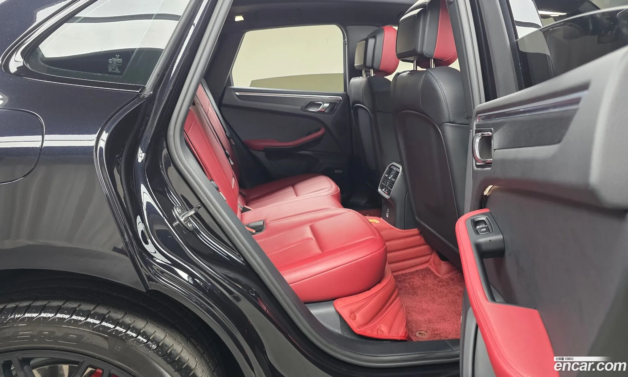Porsche Macan 2024 WP1AF2952RLB50330 — 14