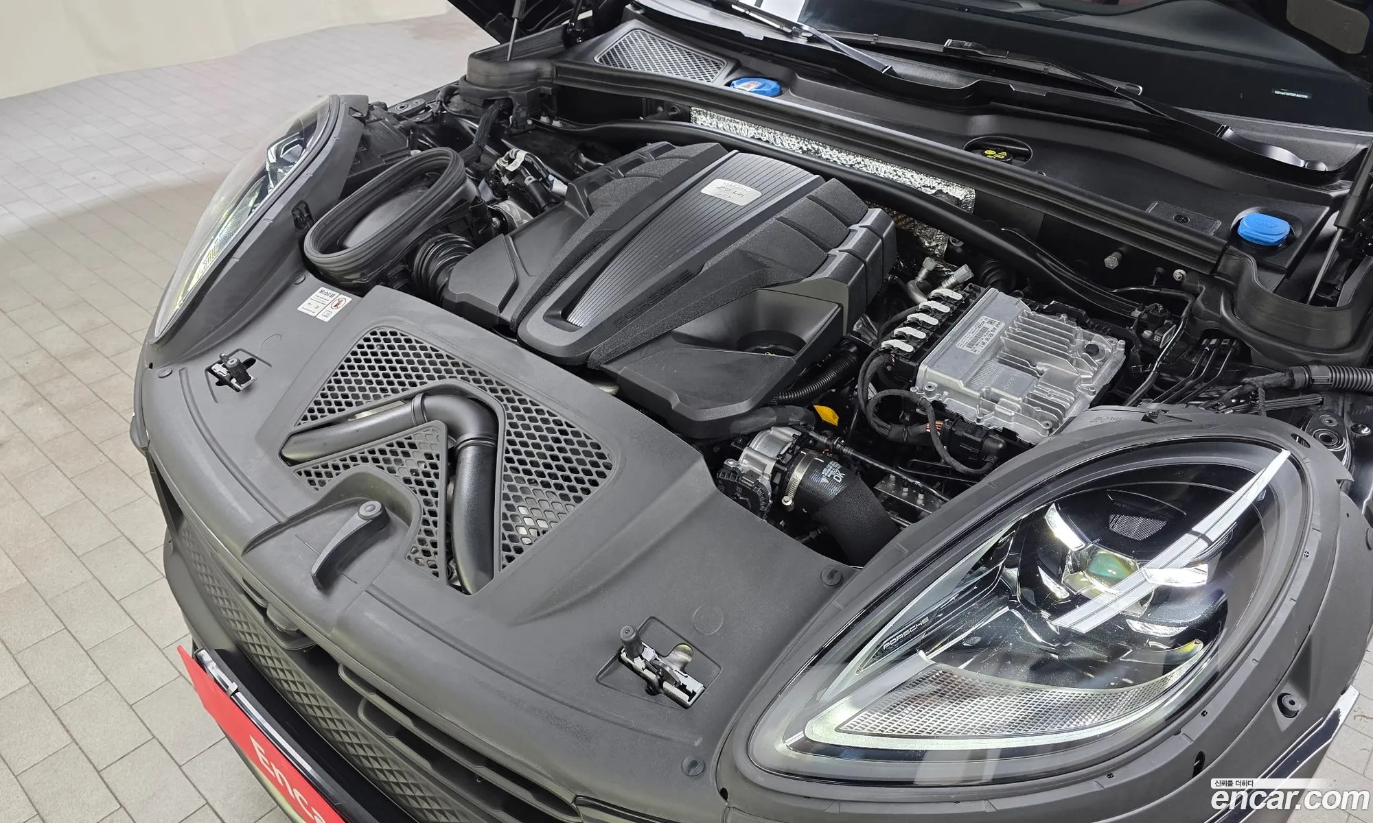Porsche Macan 2024 WP1AF2952RLB50330 — 13
