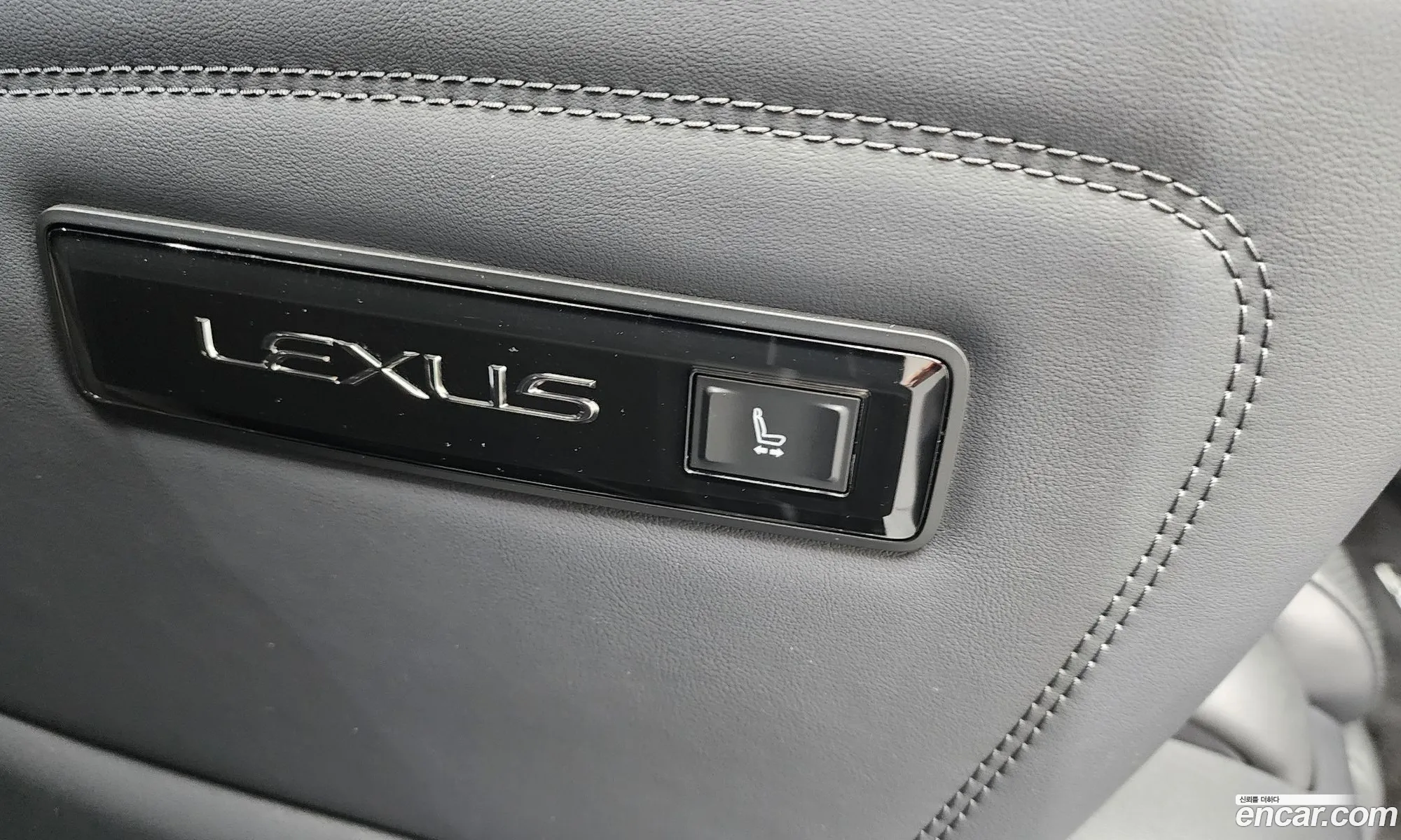 Lexus LM 2025 JTHBAAAD111111111 — 15