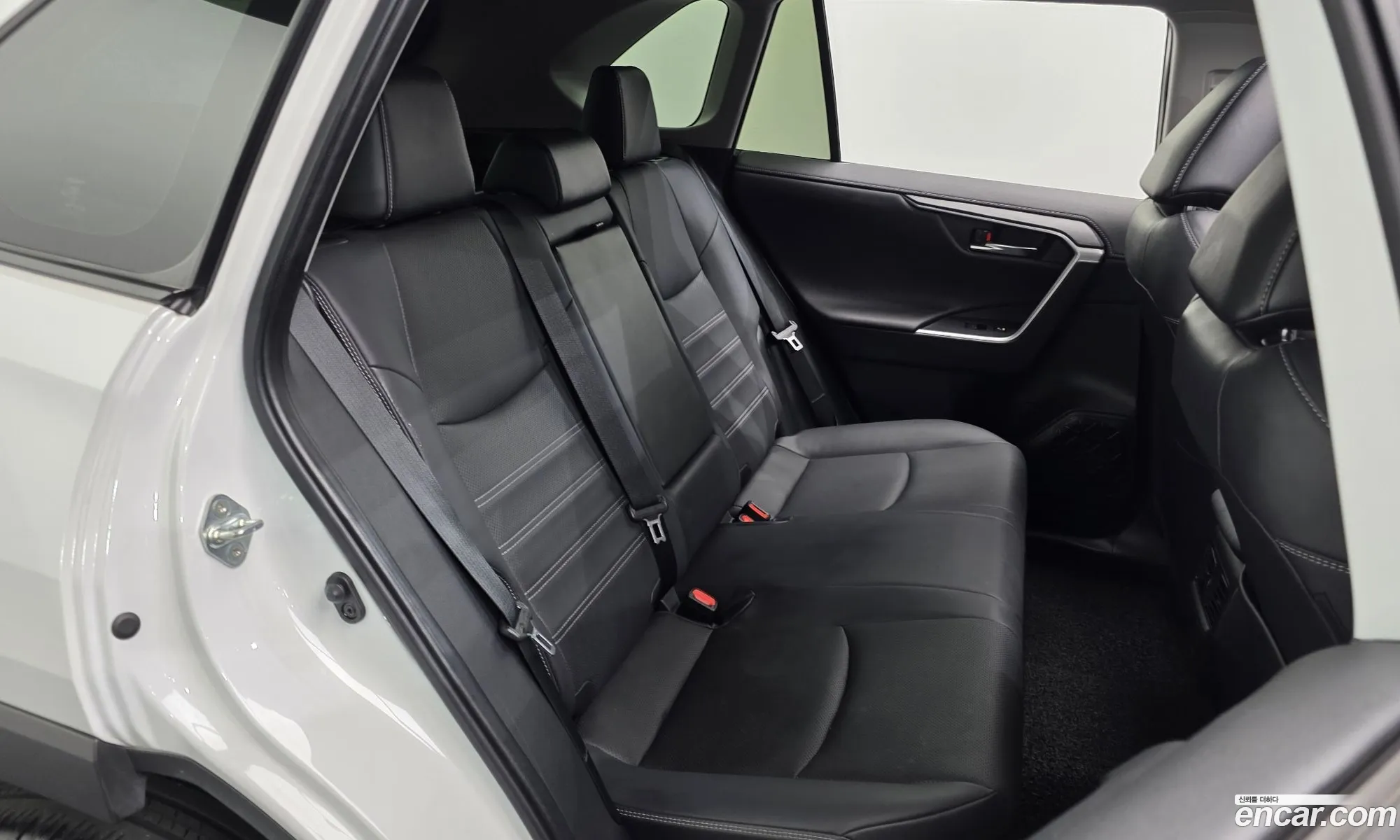 Toyota RAV4 2024 — 6